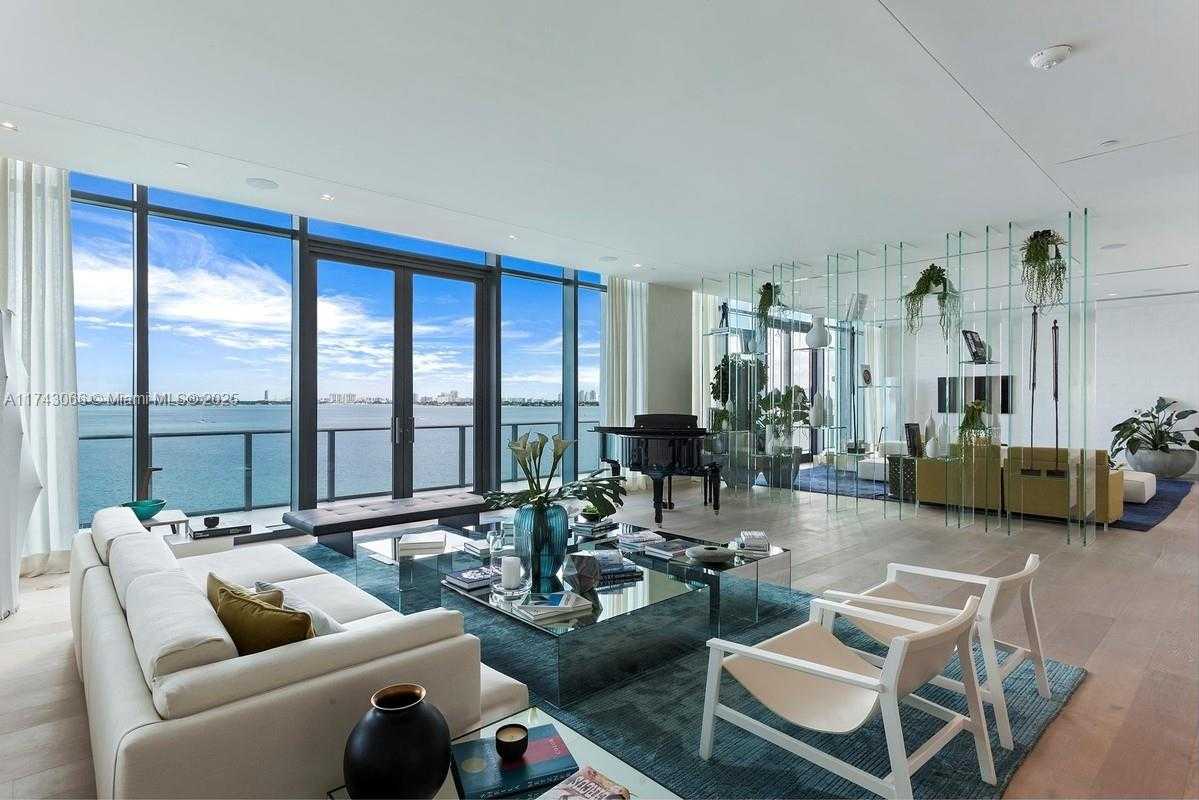 Small Image of 3131 NE 7th Ave, Miami, FL 33137, USA Number 21