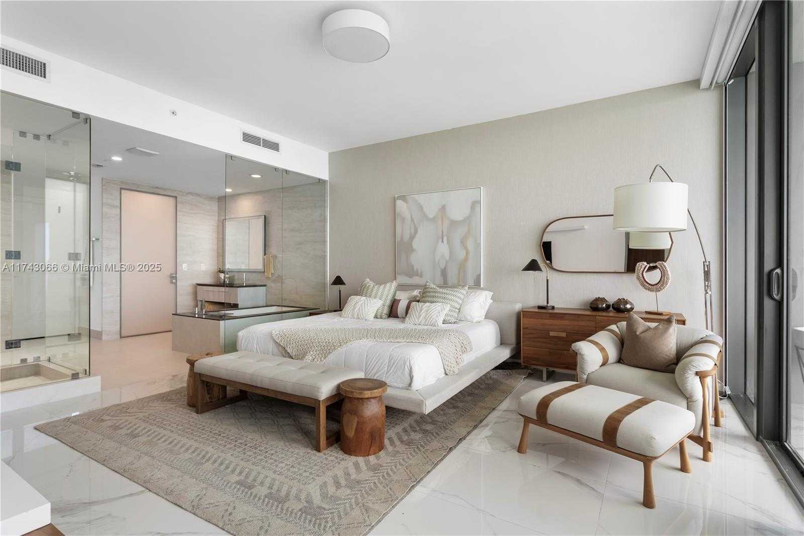 Small Image of 3131 NE 7th Ave, Miami, FL 33137, USA Number 5