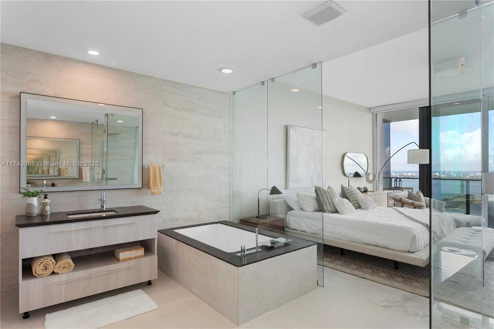 Small Image of 3131 NE 7th Ave, Miami, FL 33137, USA Number 7