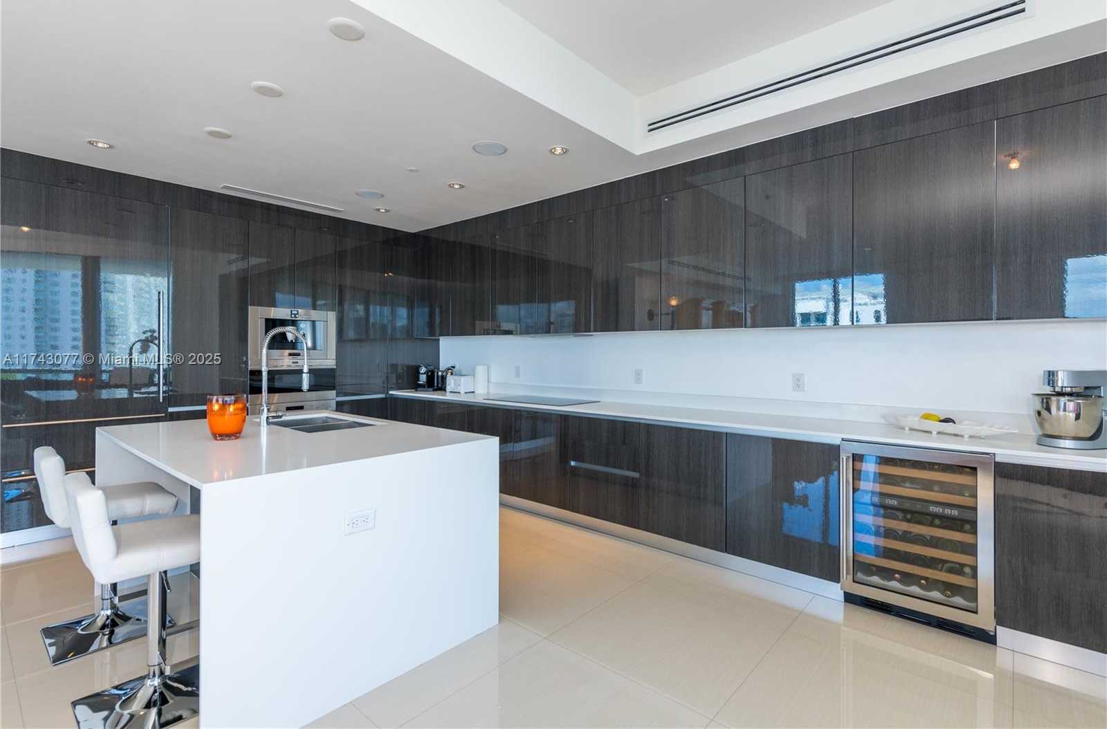 Small Image of 3250 NORTH EAST 188TH ST #601, Aventura Number 16