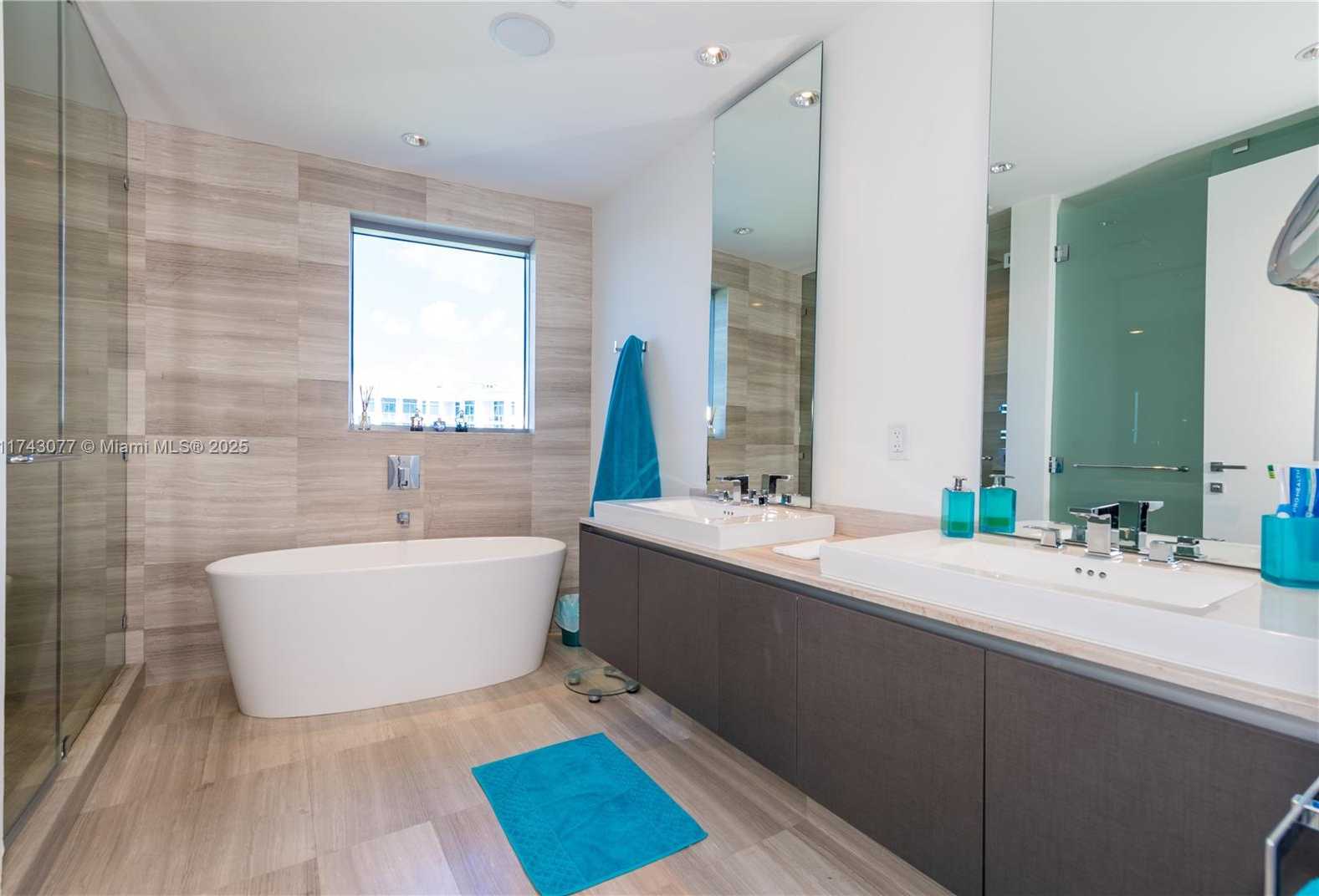 Small Image of 3250 NORTH EAST 188TH ST #601, Aventura Number 4