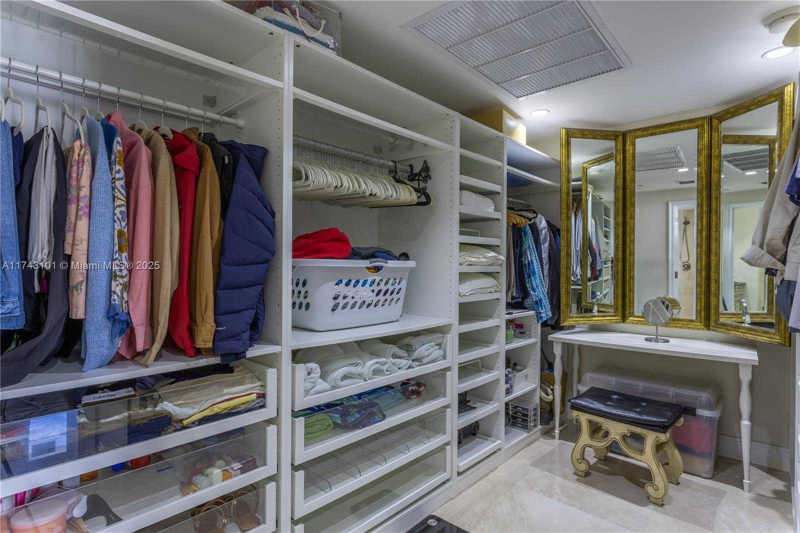 Small Image of 5255 COLLINS AVE #11E, Miami Beach Number 10