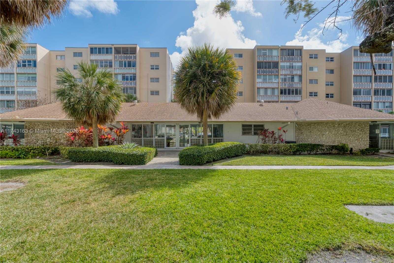 Small Image of 619 NORTH EAST 14TH AVE #202, Hallandale Beach Number 26