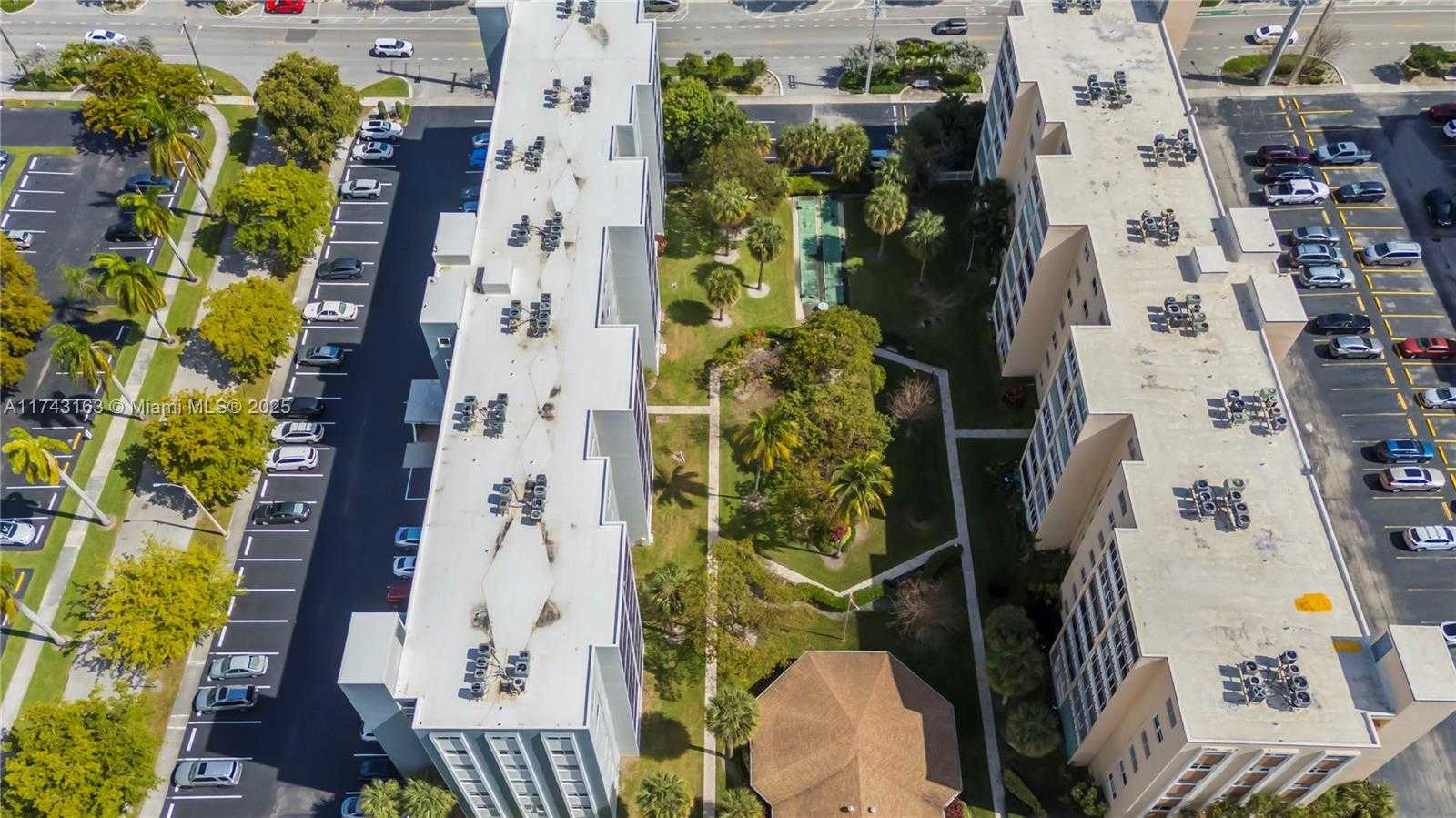 Small Image of 619 NORTH EAST 14TH AVE #202, Hallandale Beach Number 32