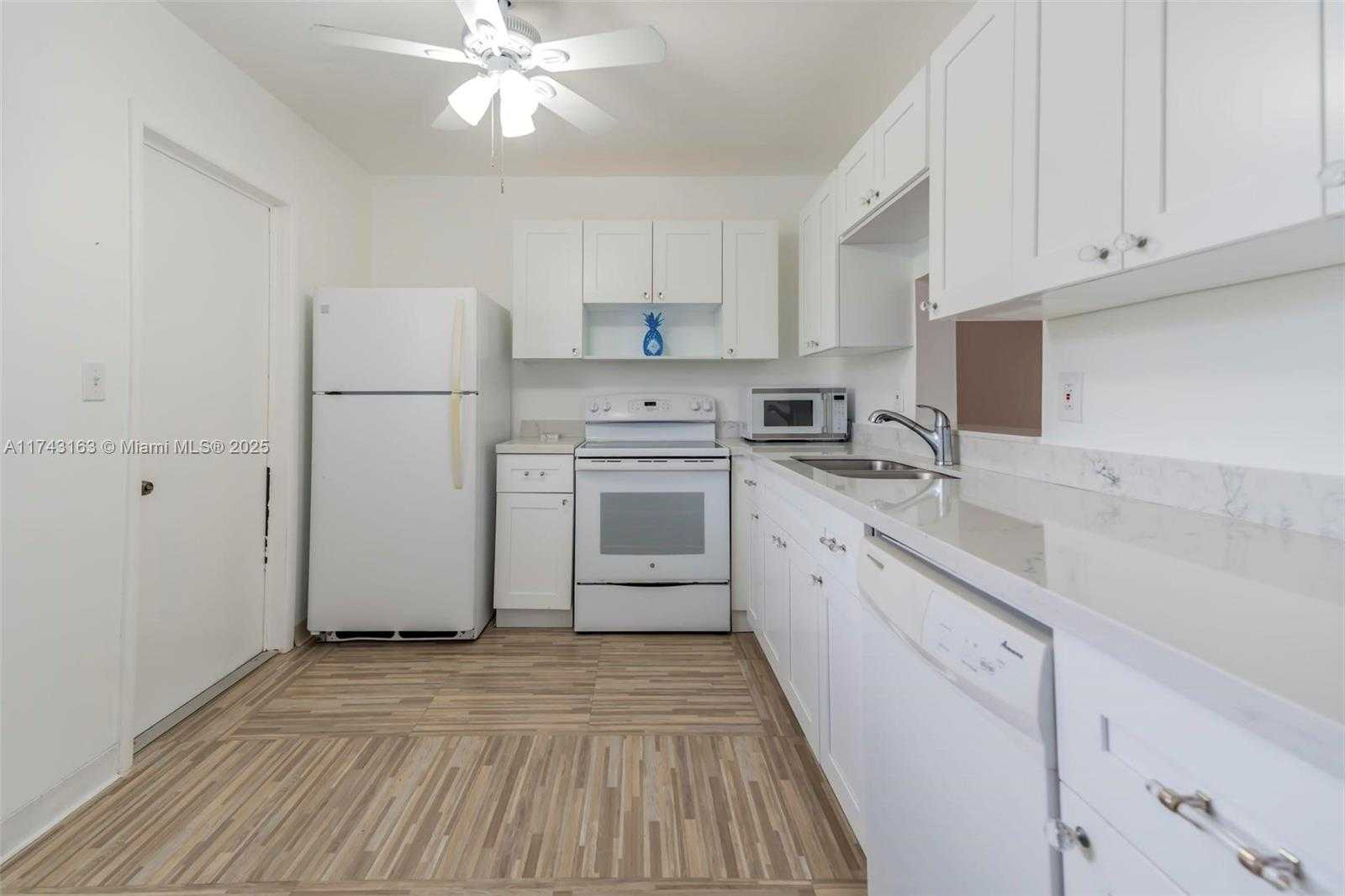 Small Image of 619 NORTH EAST 14TH AVE #202, Hallandale Beach Number 5