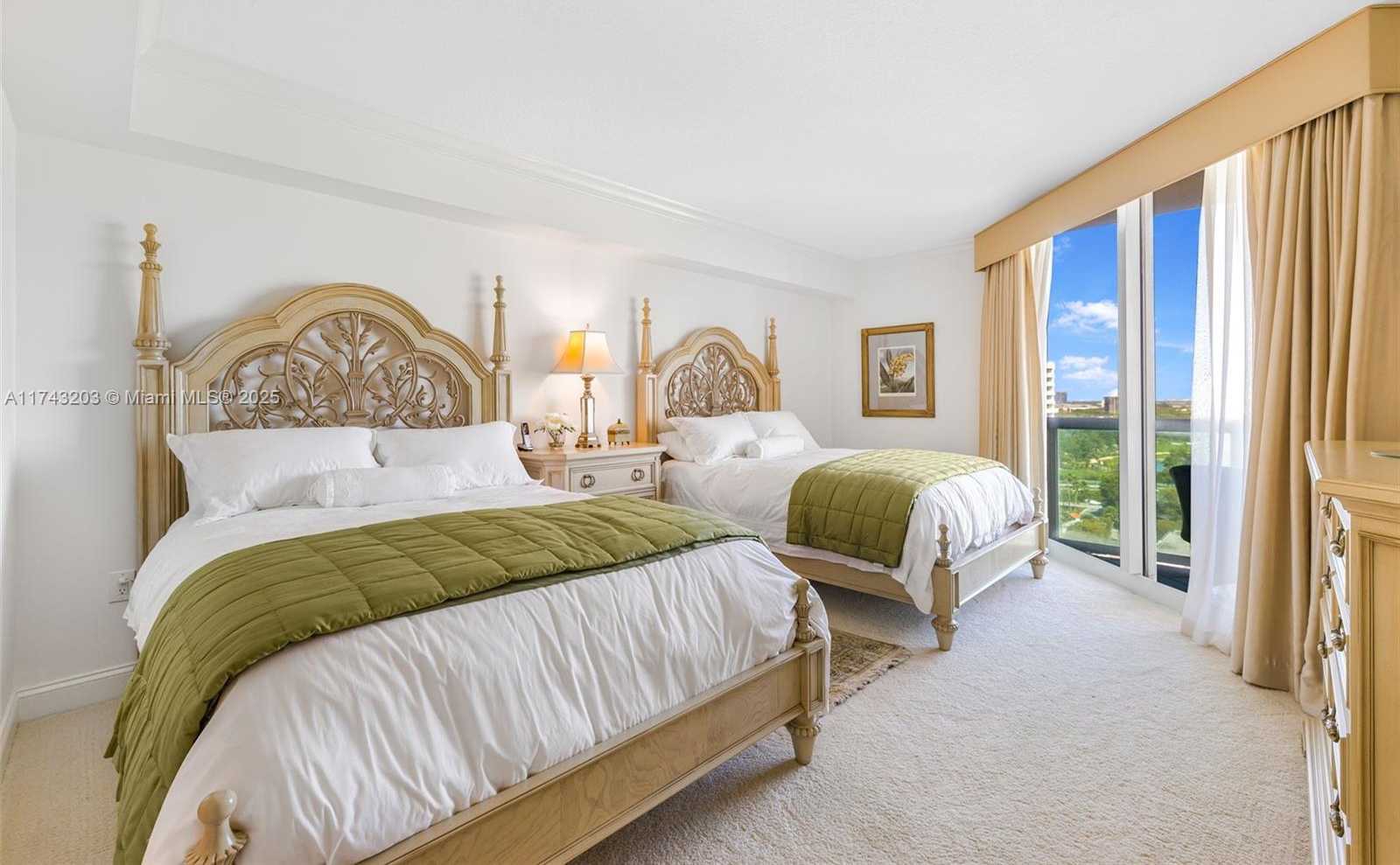Small Image of 3370 HIDDEN BAY DR #1702, Aventura Number 23
