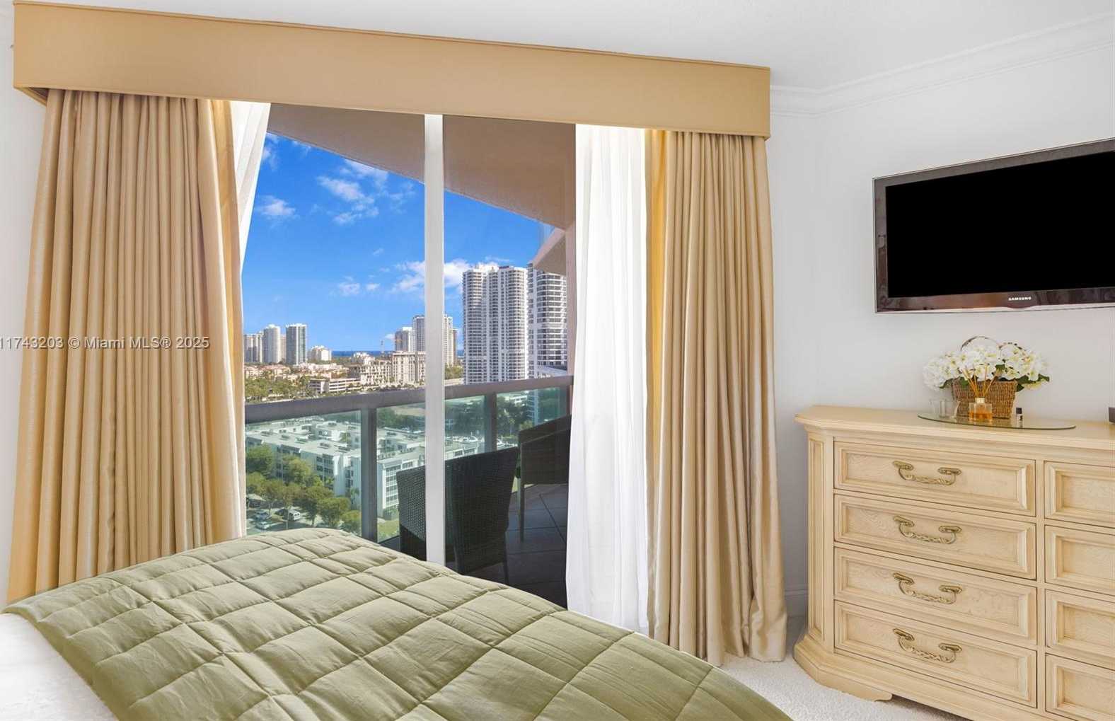 Small Image of 3370 HIDDEN BAY DR #1702, Aventura Number 25