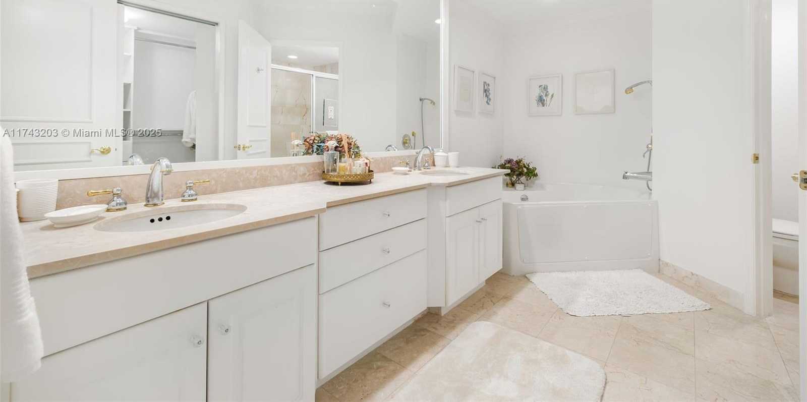 Small Image of 3370 HIDDEN BAY DR #1702, Aventura Number 27