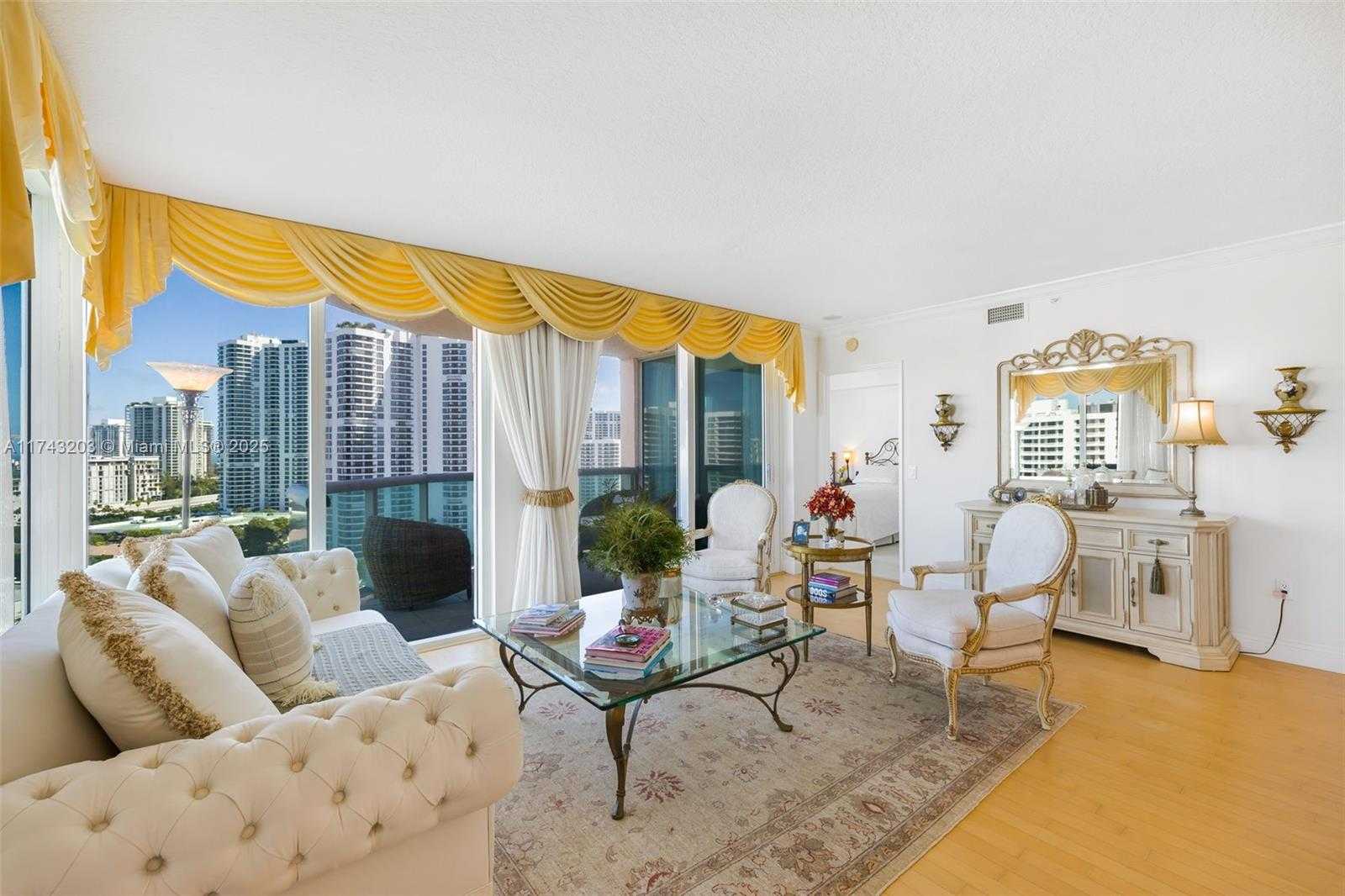 Small Image of 3370 HIDDEN BAY DR #1702, Aventura Number 6