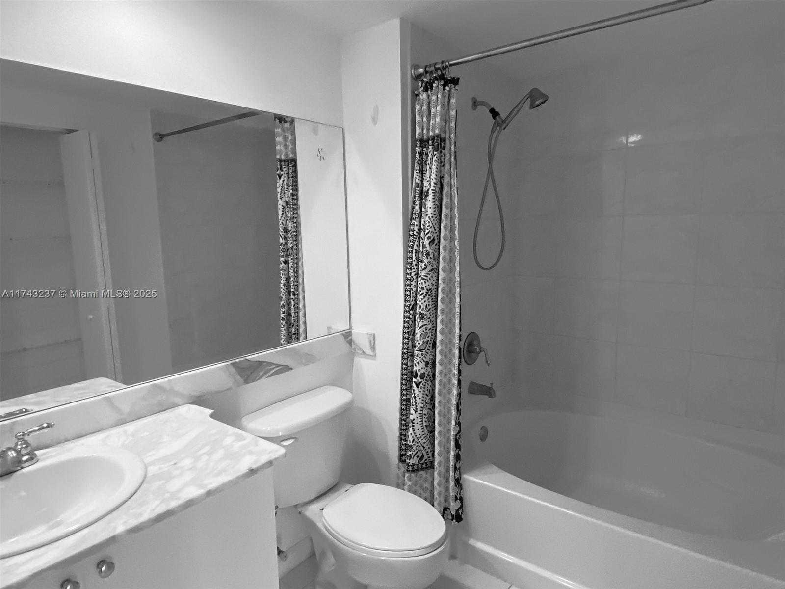 Small Image of 18800 NORTH EAST 29TH AVE #1027, Aventura Number 11
