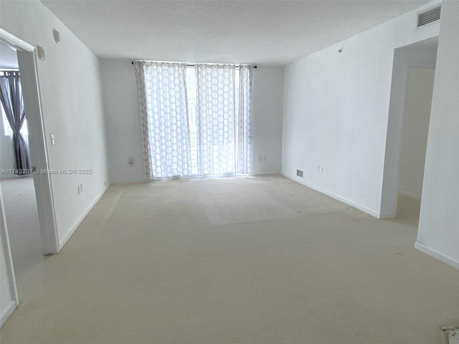 Small Image of 18800 NORTH EAST 29TH AVE #1027, Aventura Number 12