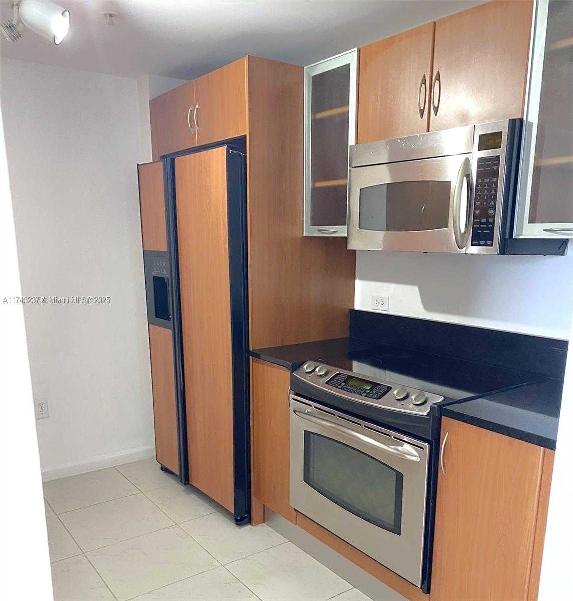 Small Image of 18800 NORTH EAST 29TH AVE #1027, Aventura Number 6