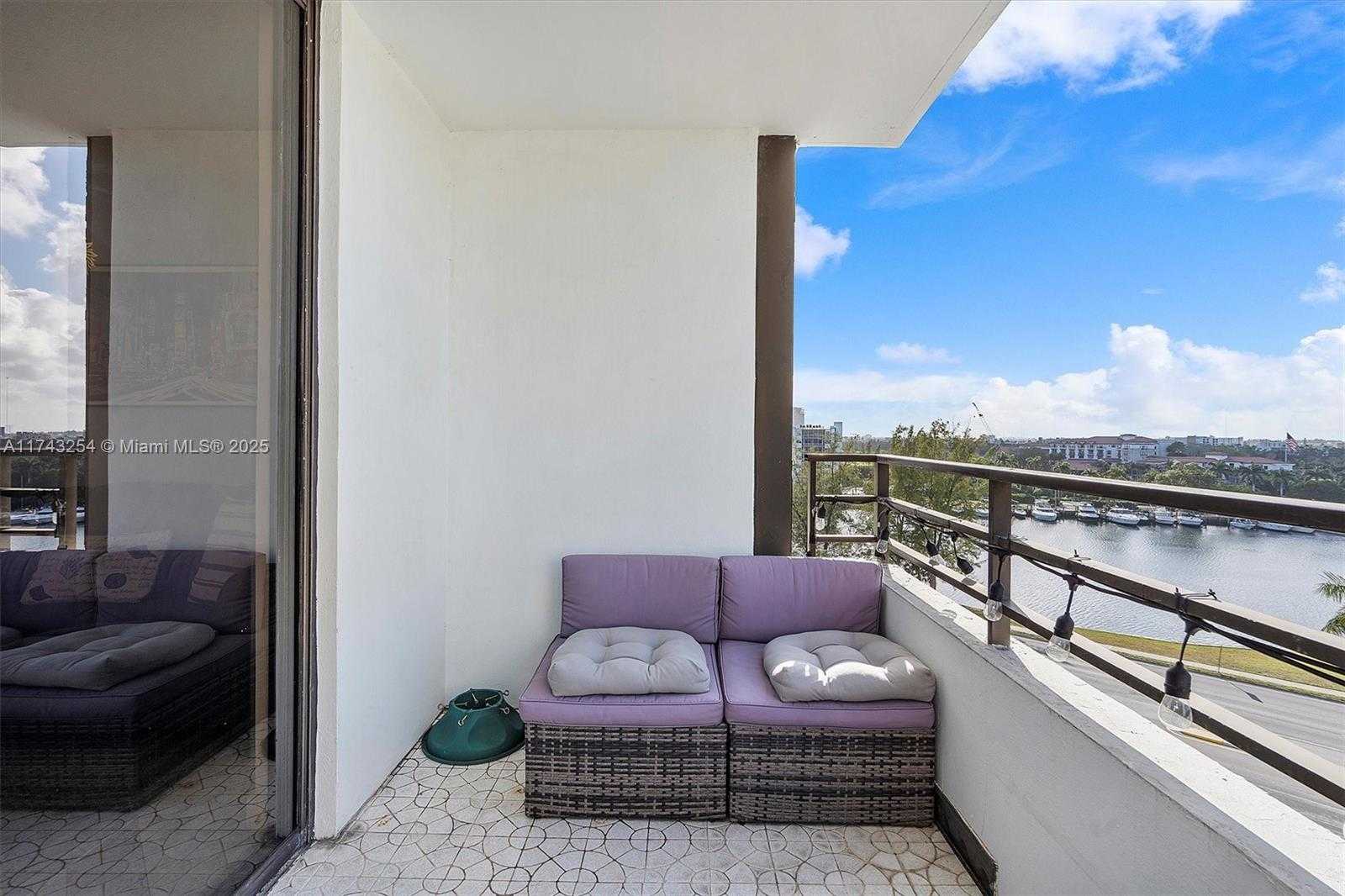 Small Image of 500 THREE ISLANDS BLVD #411, Hallandale Beach Number 25
