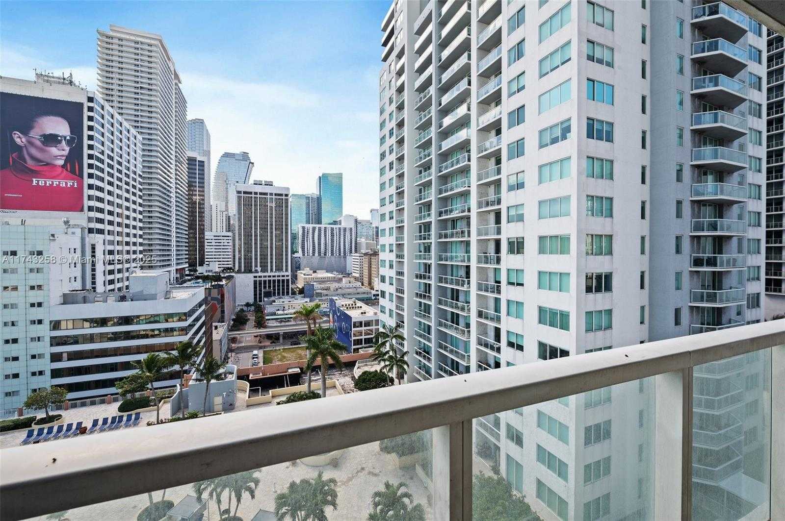 Small Image of 244 BISCAYNE BLVD #1609, Miami Number 12