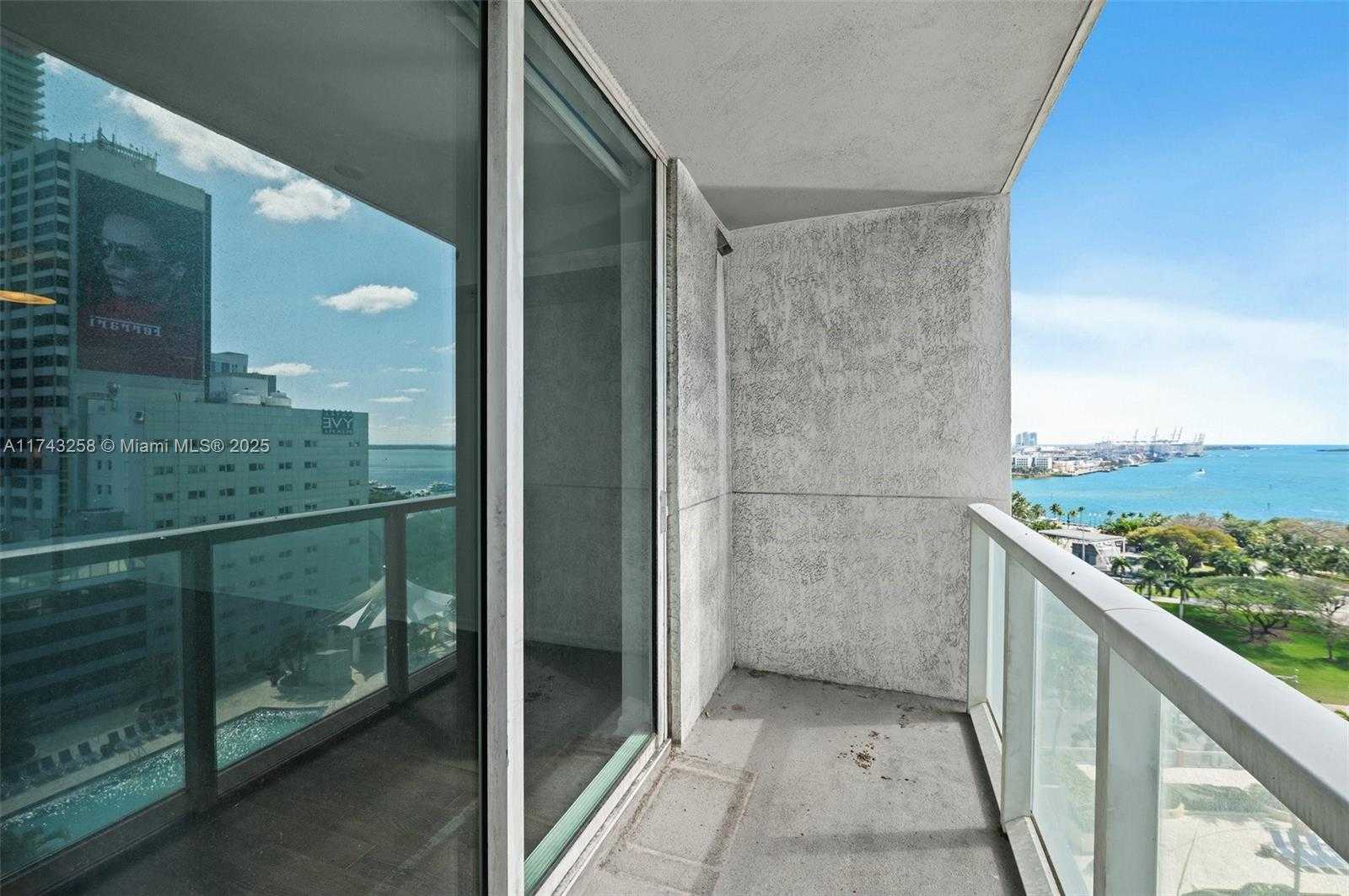 Small Image of 244 BISCAYNE BLVD #1609, Miami Number 13