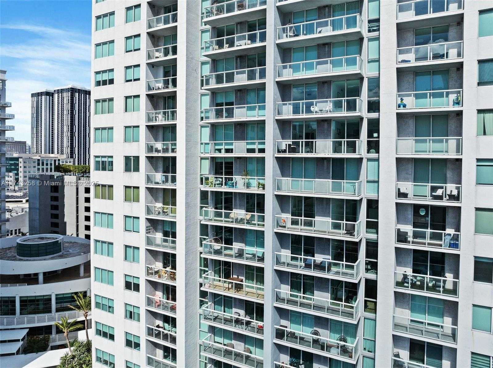 Small Image of 244 BISCAYNE BLVD #1609, Miami Number 28