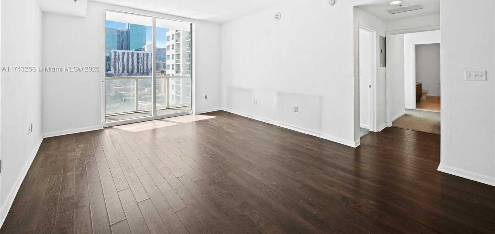 Small Image of 244 BISCAYNE BLVD #1609, Miami Number 3