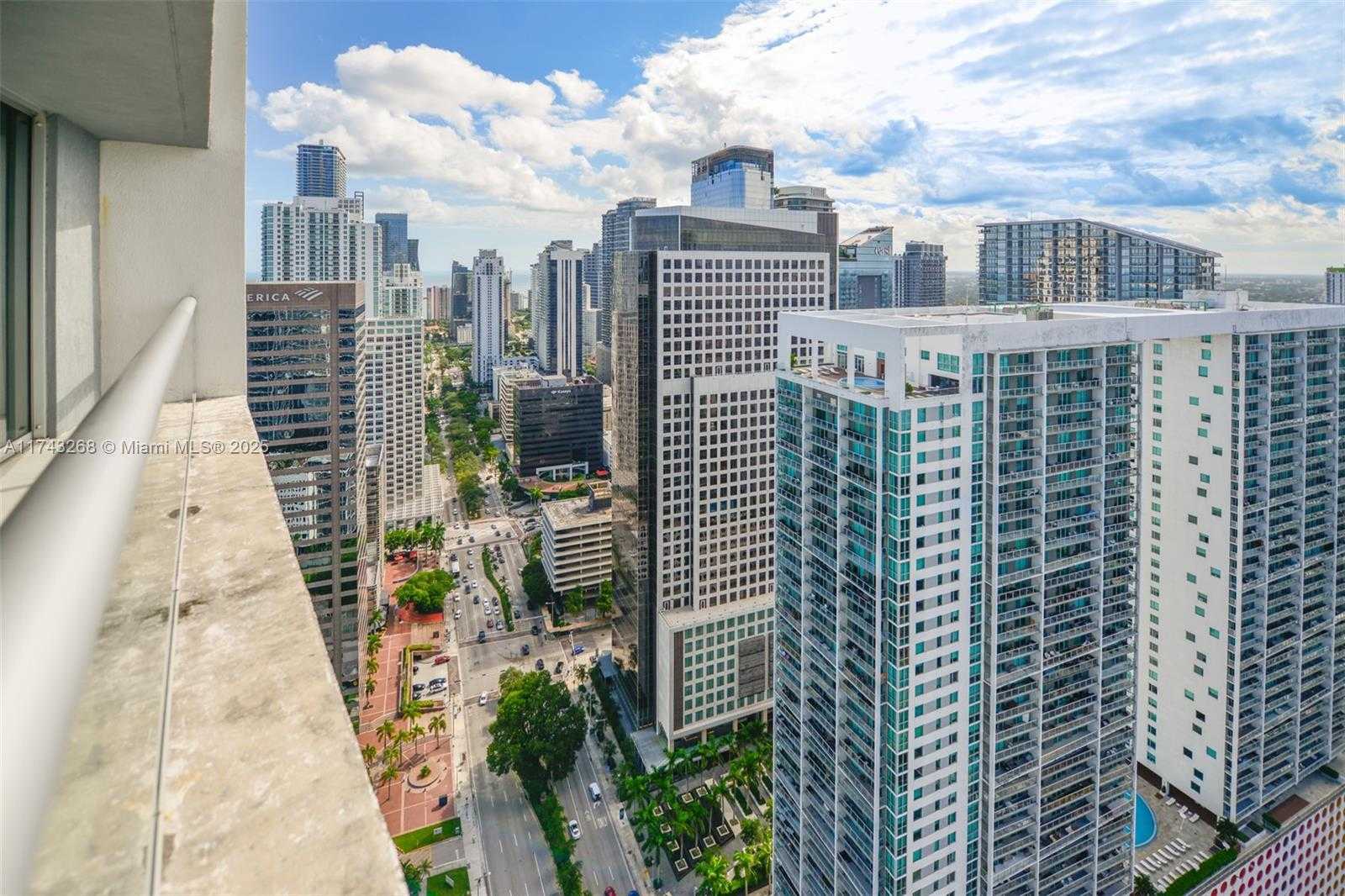 Small Image of 485 BRICKELL AVE #4506, Miami Number 18