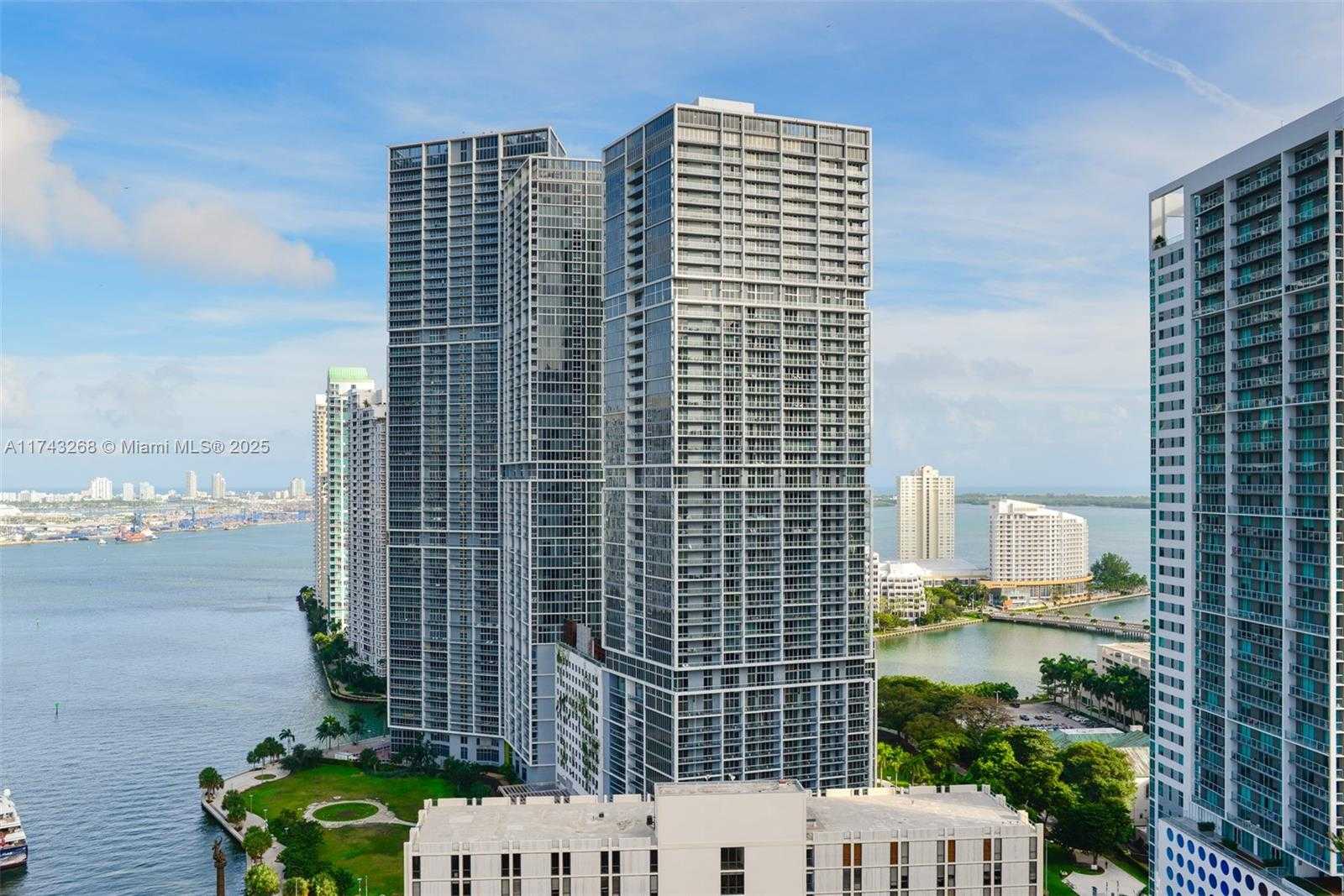 Small Image of 485 BRICKELL AVE #4506, Miami Number 19