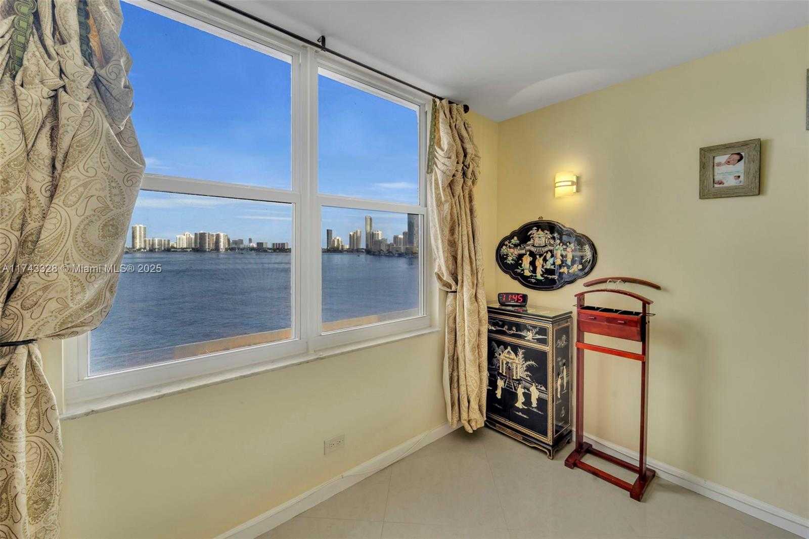 Small Image of 301 174TH ST #614, Sunny Isles Beach Number 12