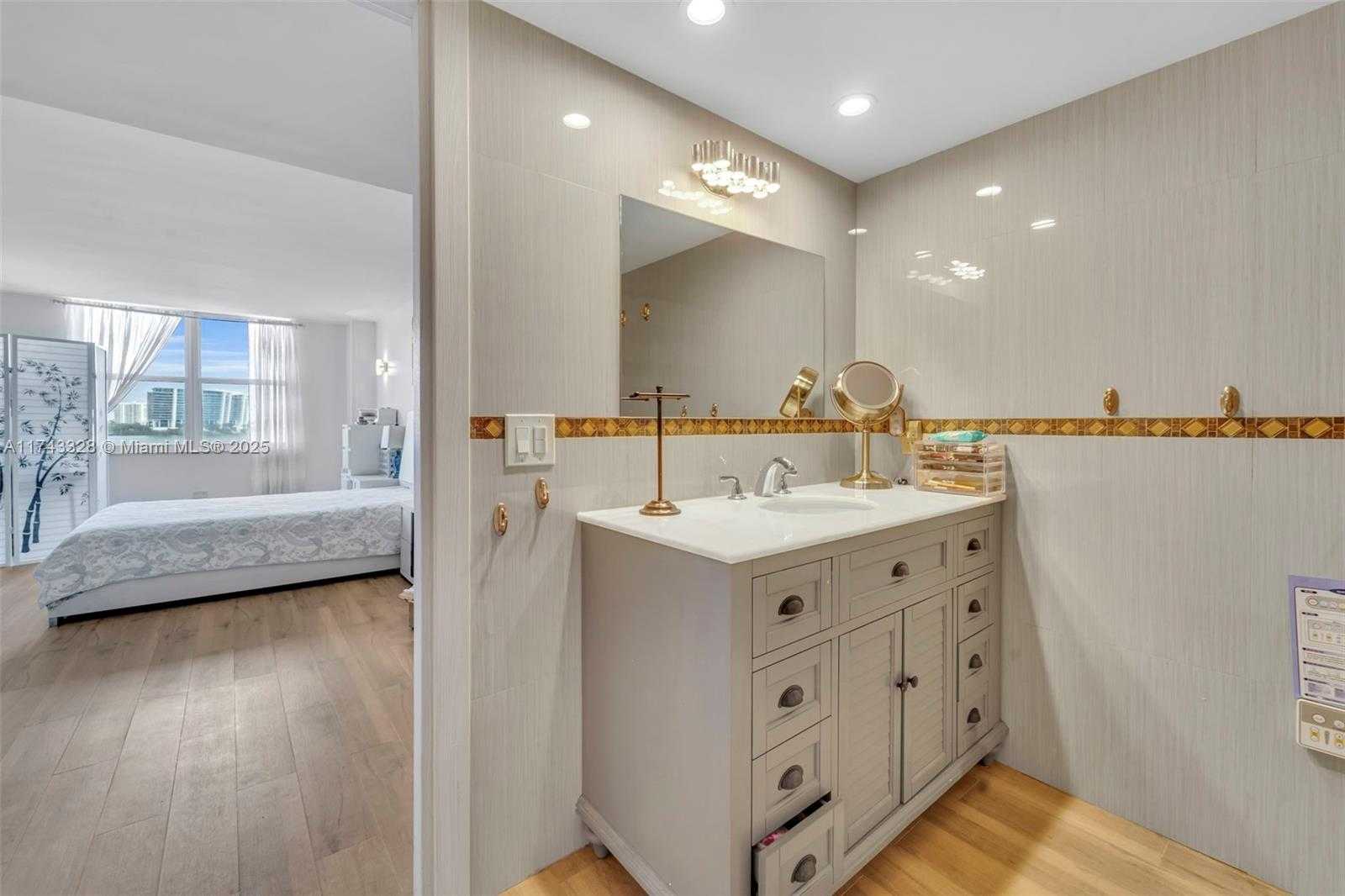 Small Image of 301 174TH ST #614, Sunny Isles Beach Number 16