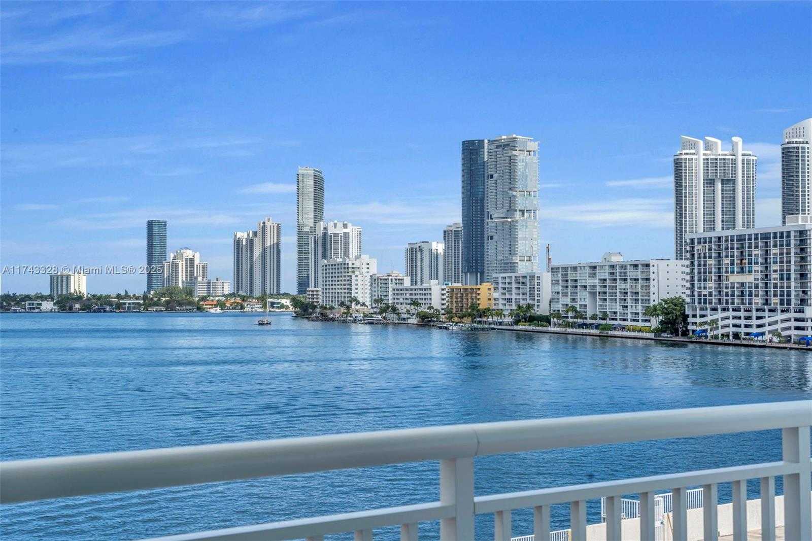 Small Image of 301 174TH ST #614, Sunny Isles Beach Number 4