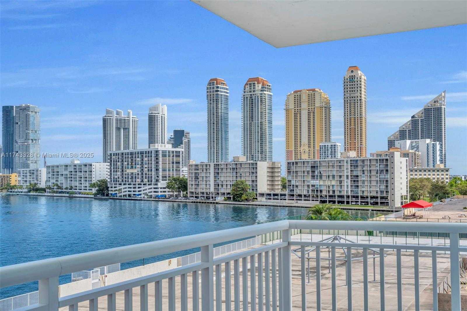 Small Image of 301 174TH ST #614, Sunny Isles Beach Number 5
