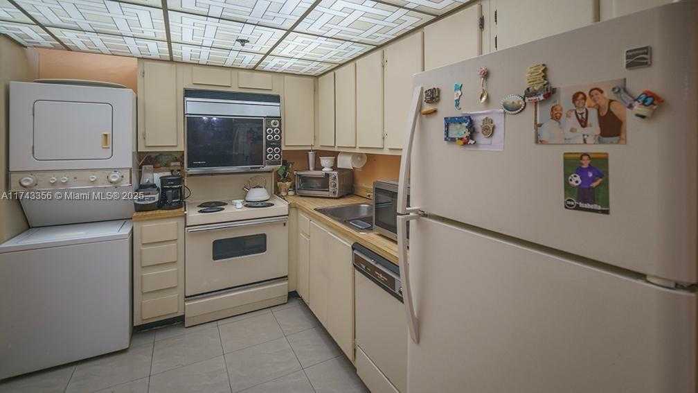 Small Image of 210 174TH ST #1404, Sunny Isles Beach Number 8