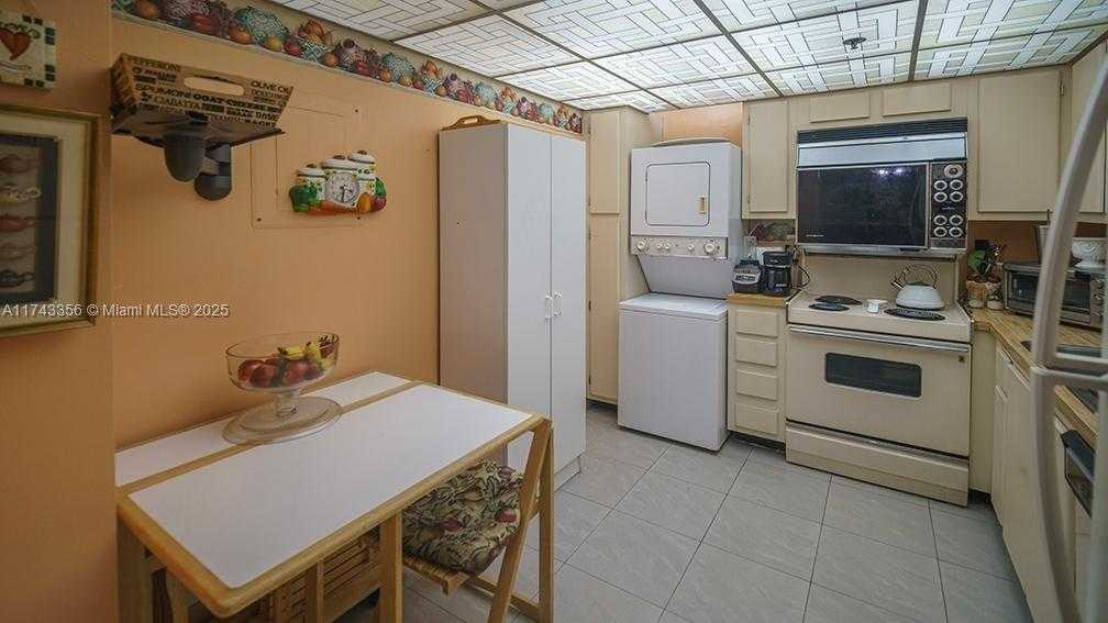 Small Image of 210 174TH ST #1404, Sunny Isles Beach Number 9
