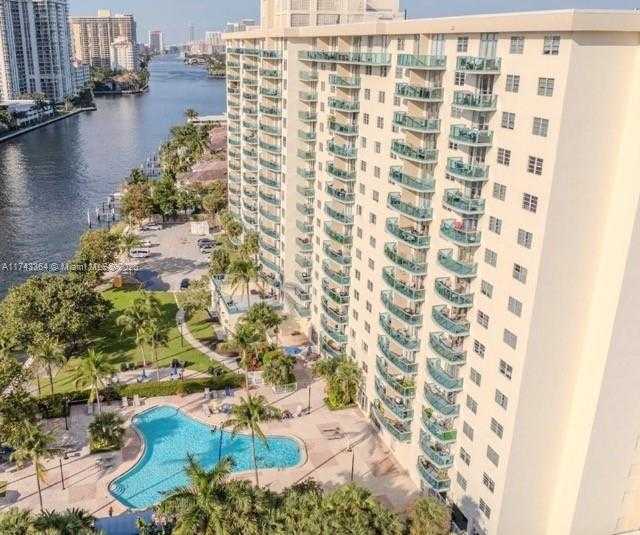 Small Image of 19390 #510, Sunny Isles Beach Number 31