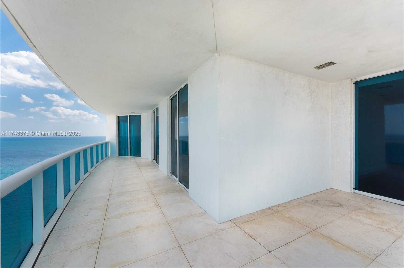 Small Image of 2711 SOUTH OCEAN DR #3302, Hollywood Number 11