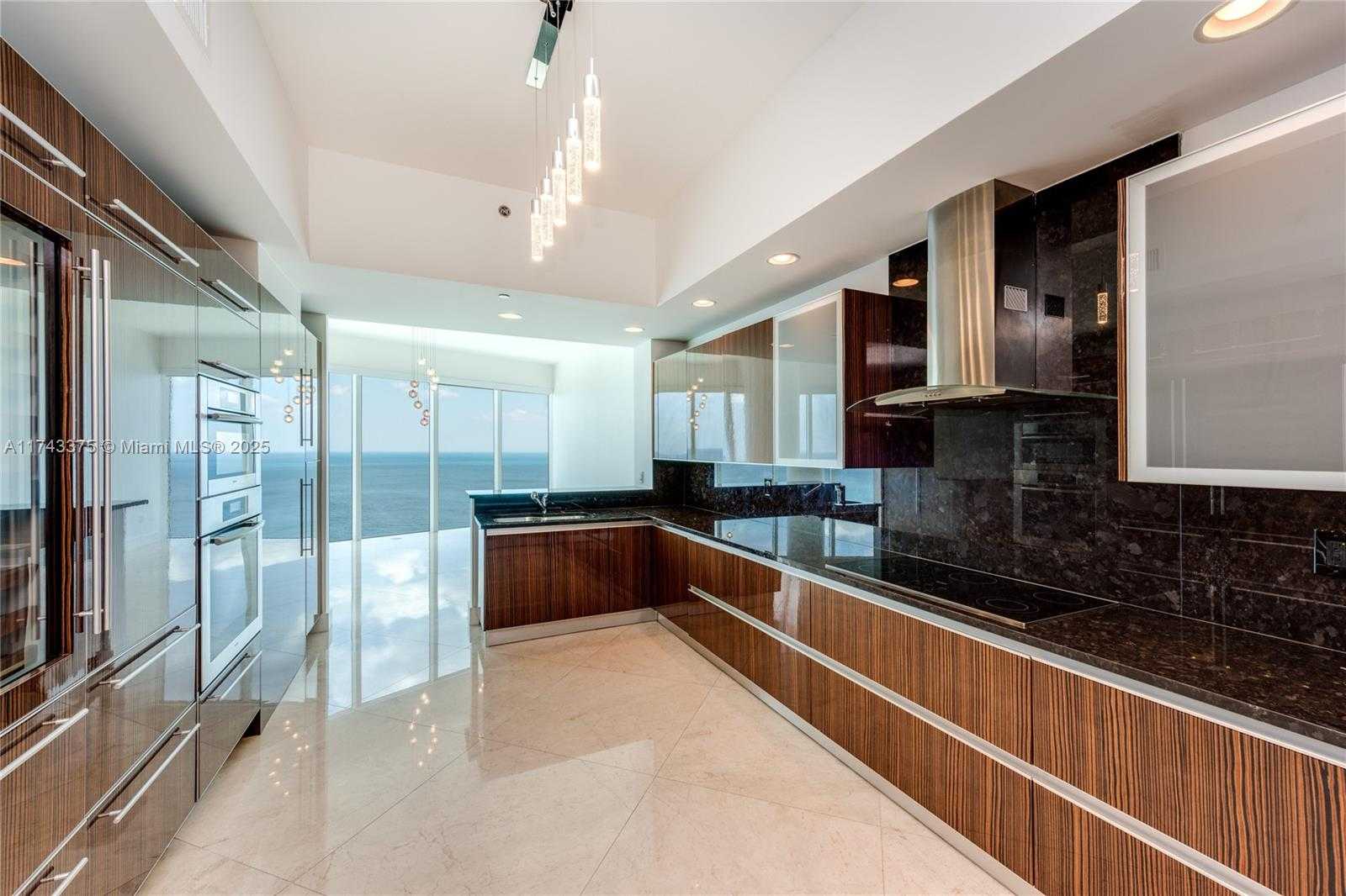 Small Image of 2711 SOUTH OCEAN DR #3302, Hollywood Number 12