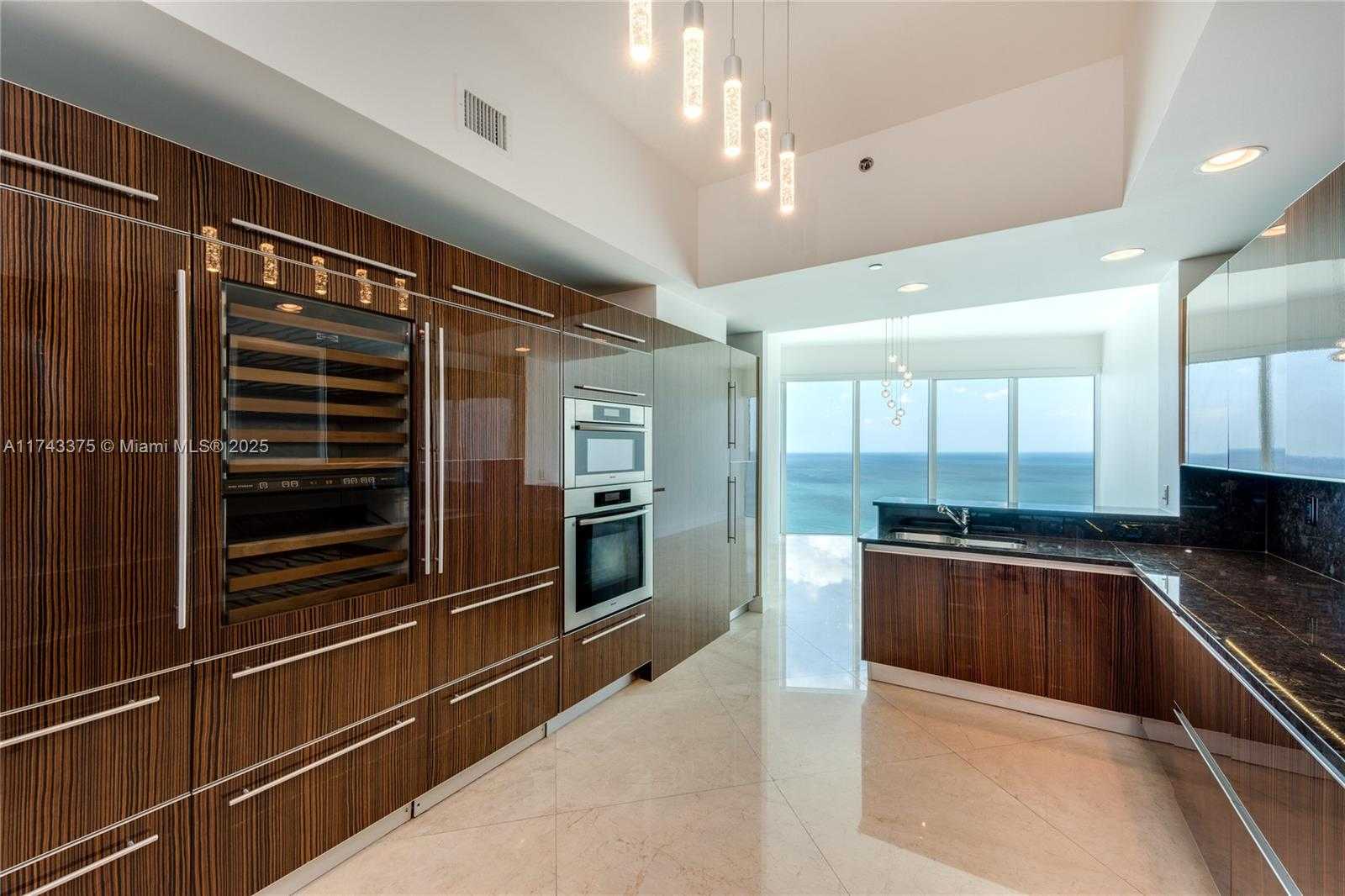 Small Image of 2711 SOUTH OCEAN DR #3302, Hollywood Number 13