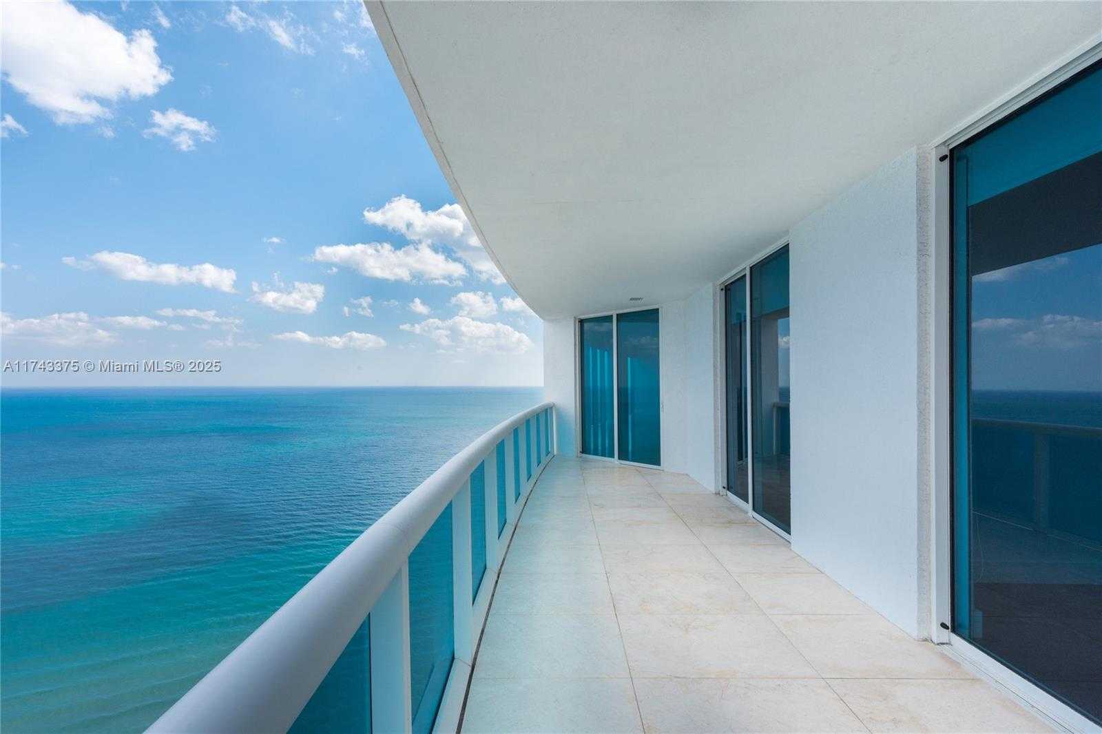 Small Image of 2711 SOUTH OCEAN DR #3302, Hollywood Number 9