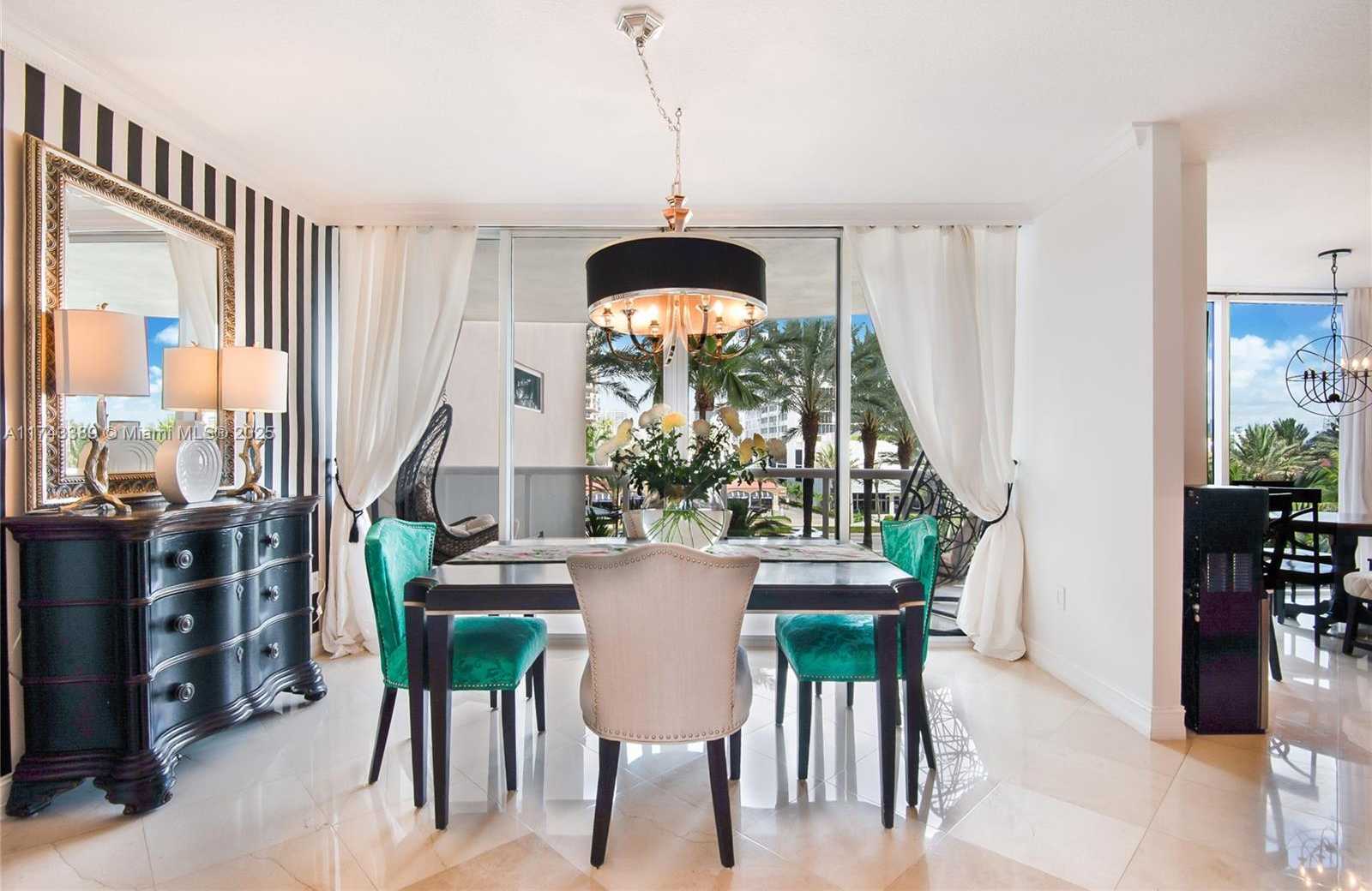 Small Image of 17555 Collins Ave, Sunny Isles Beach, FL 33160, USA Number 4