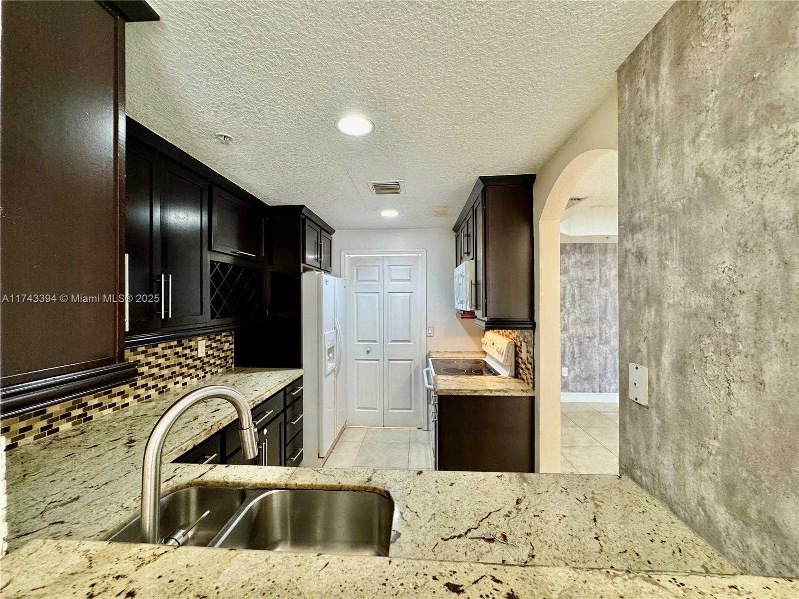 Small Image of 6540 NORTH WEST 114TH AVE #1402, Doral Number 12