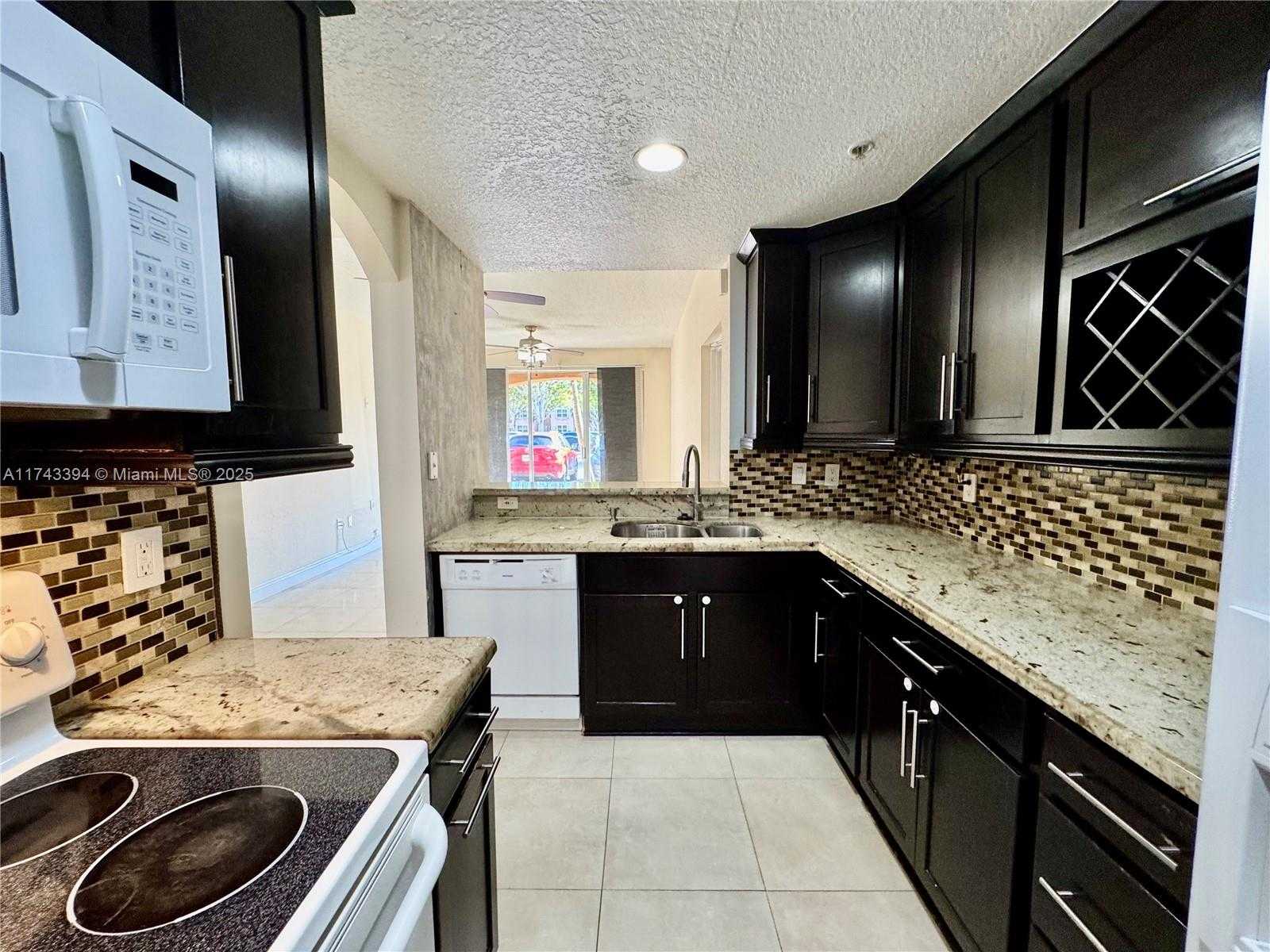 Small Image of 6540 NORTH WEST 114TH AVE #1402, Doral Number 17