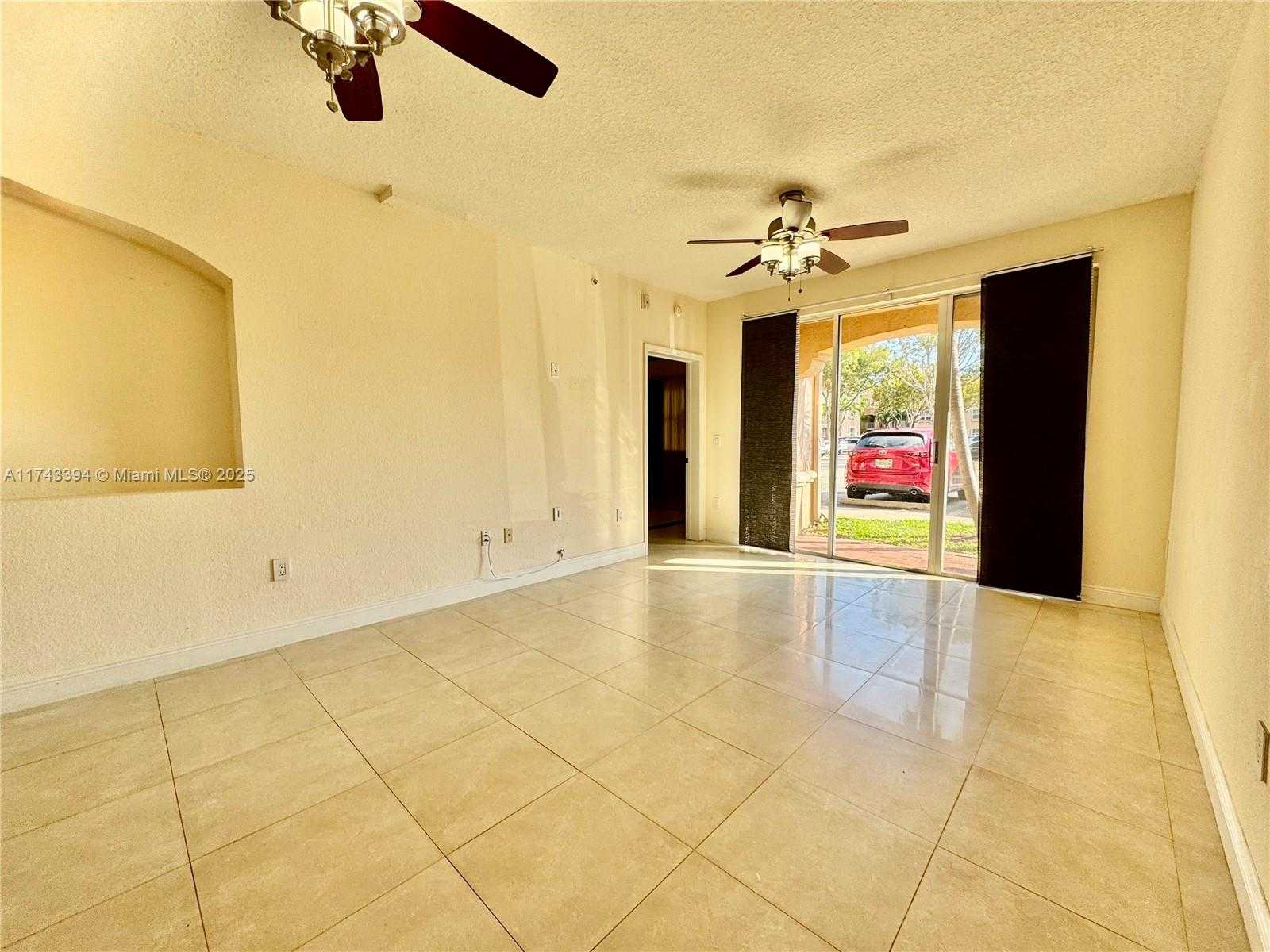 Small Image of 6540 NORTH WEST 114TH AVE #1402, Doral Number 3