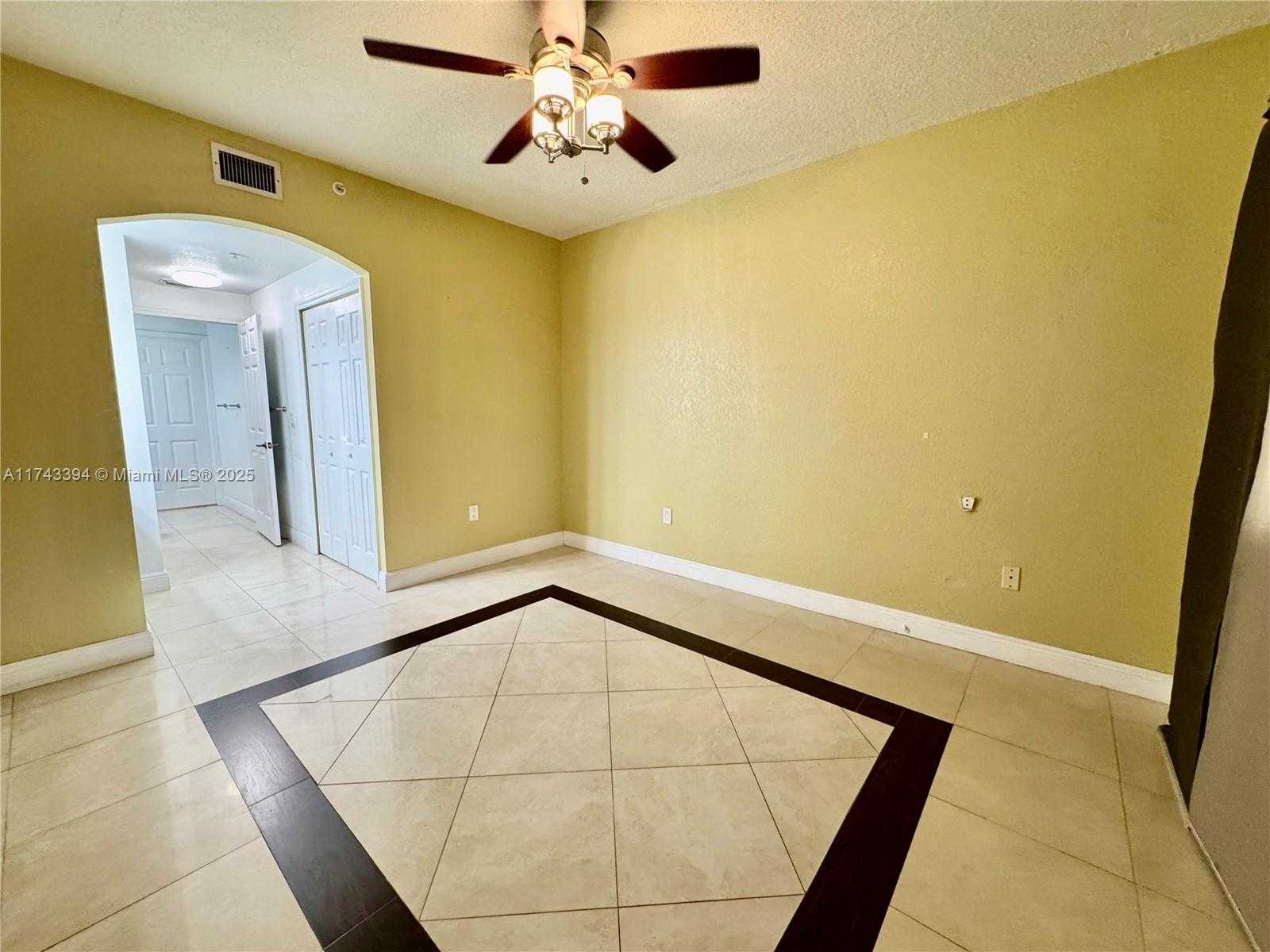 Small Image of 6540 NORTH WEST 114TH AVE #1402, Doral Number 39