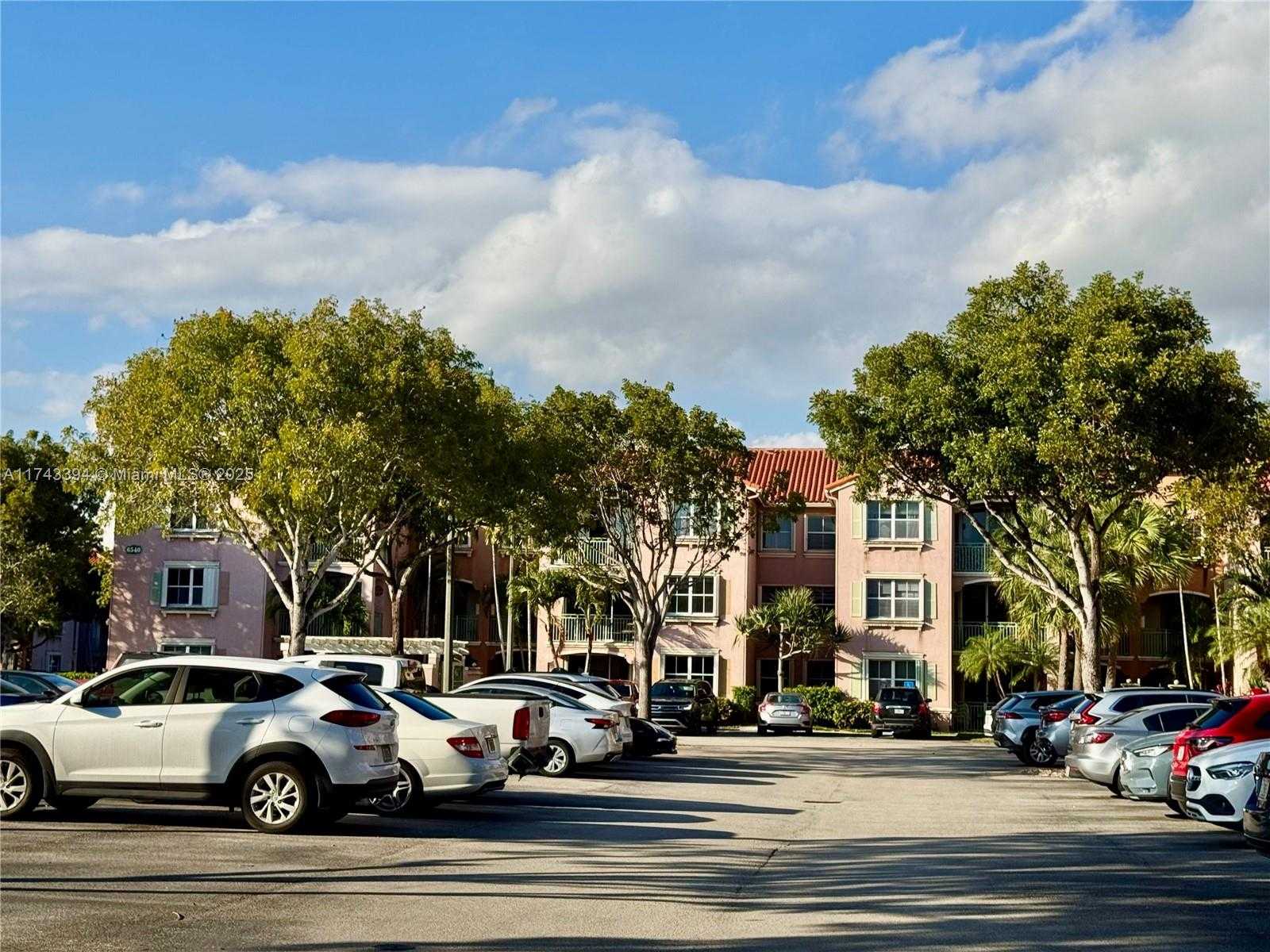 Small Image of 6540 NORTH WEST 114TH AVE #1402, Doral Number 54