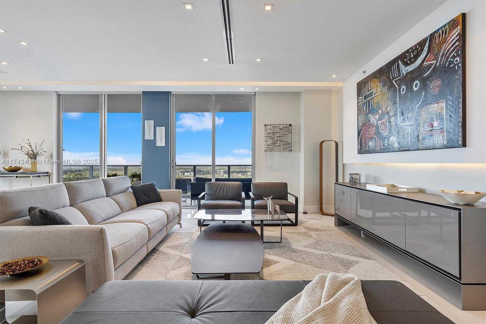 Small Image of 17301 BISCAYNE BLVD #2302, North Miami Beach Number 10