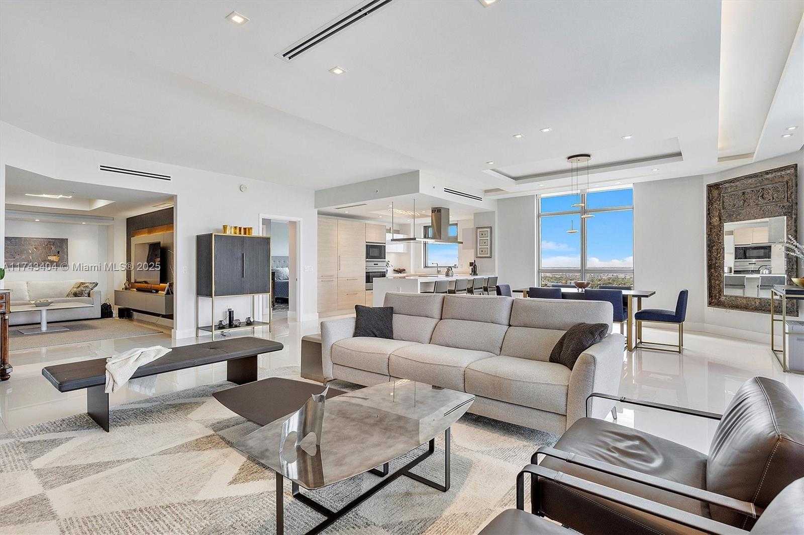 Small Image of 17301 BISCAYNE BLVD #2302, North Miami Beach Number 12