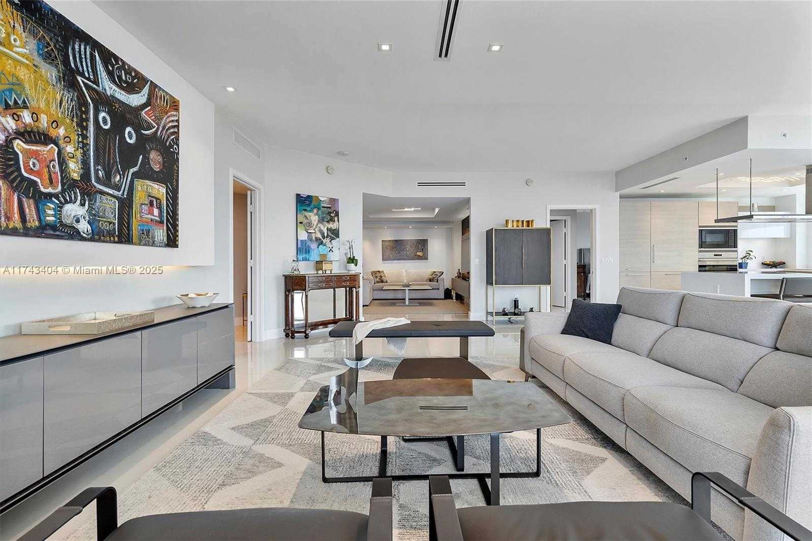 Small Image of 17301 BISCAYNE BLVD #2302, North Miami Beach Number 13