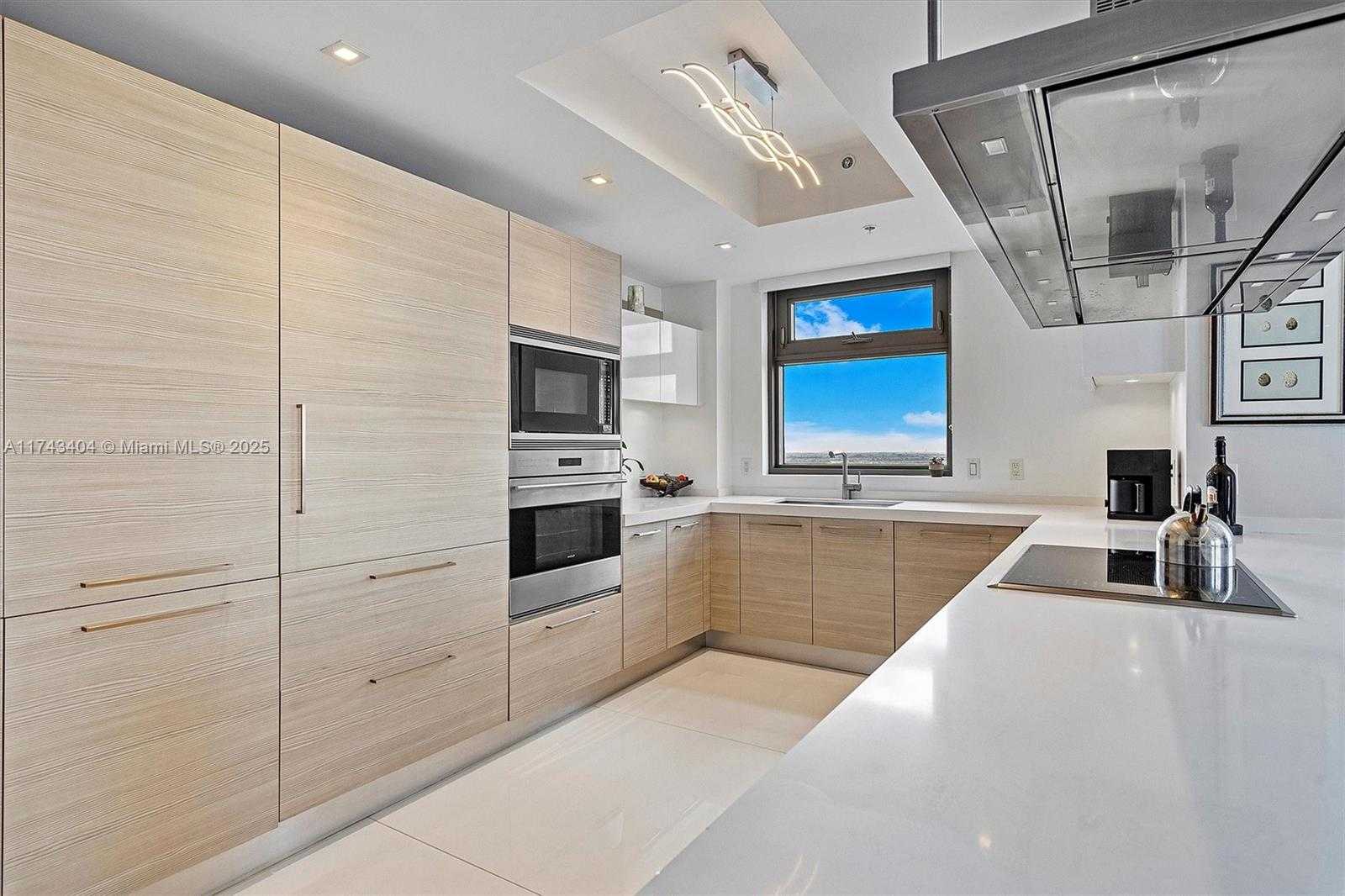 Small Image of 17301 BISCAYNE BLVD #2302, North Miami Beach Number 23