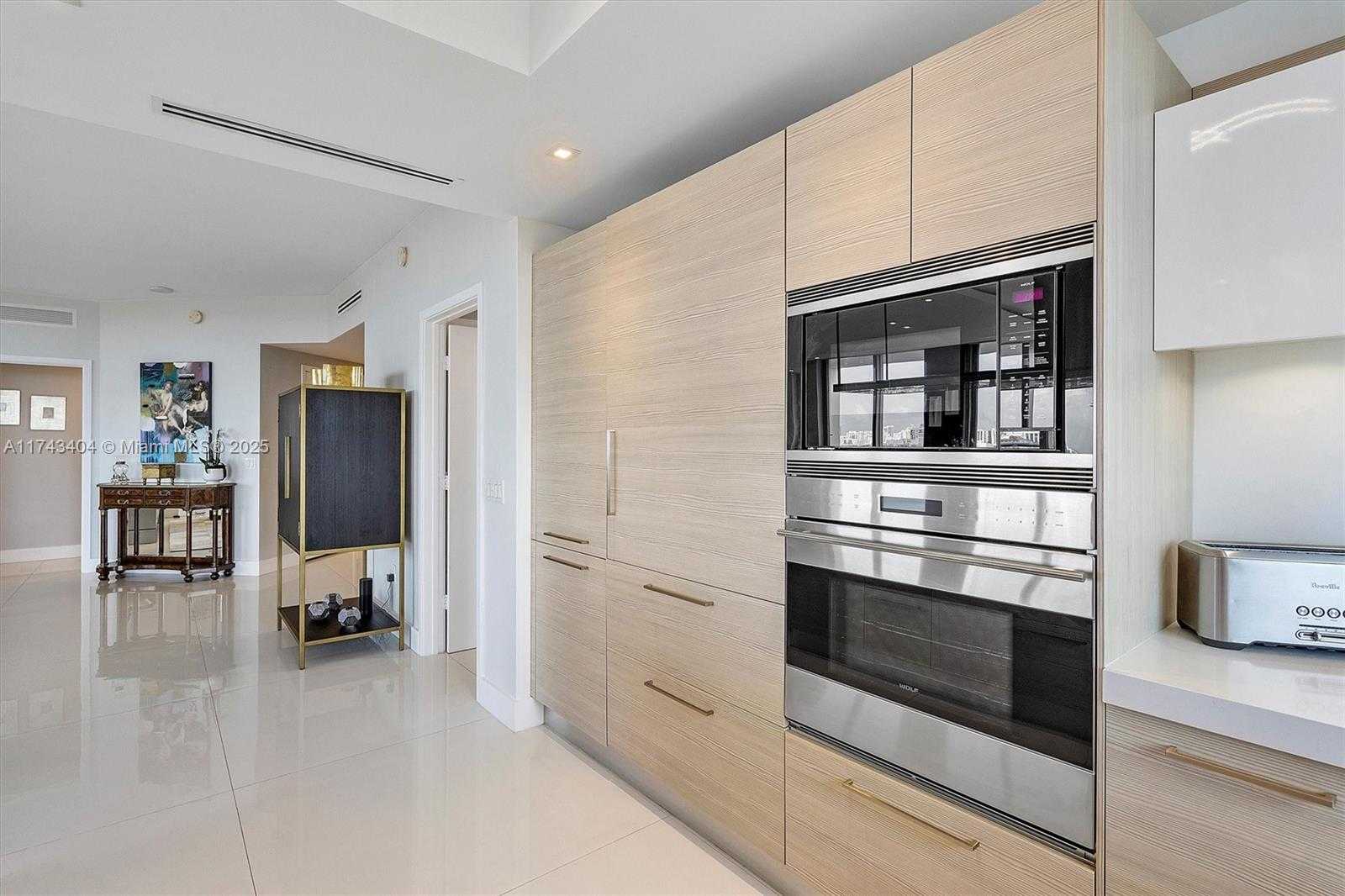 Small Image of 17301 BISCAYNE BLVD #2302, North Miami Beach Number 27