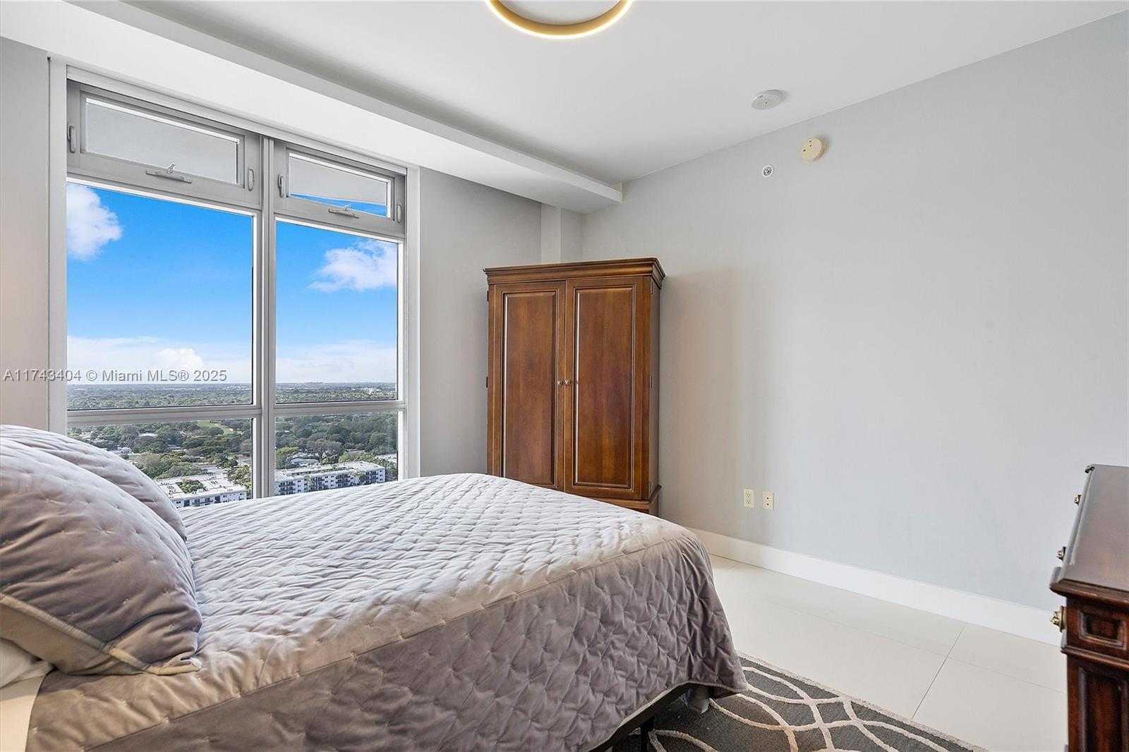 Small Image of 17301 BISCAYNE BLVD #2302, North Miami Beach Number 33