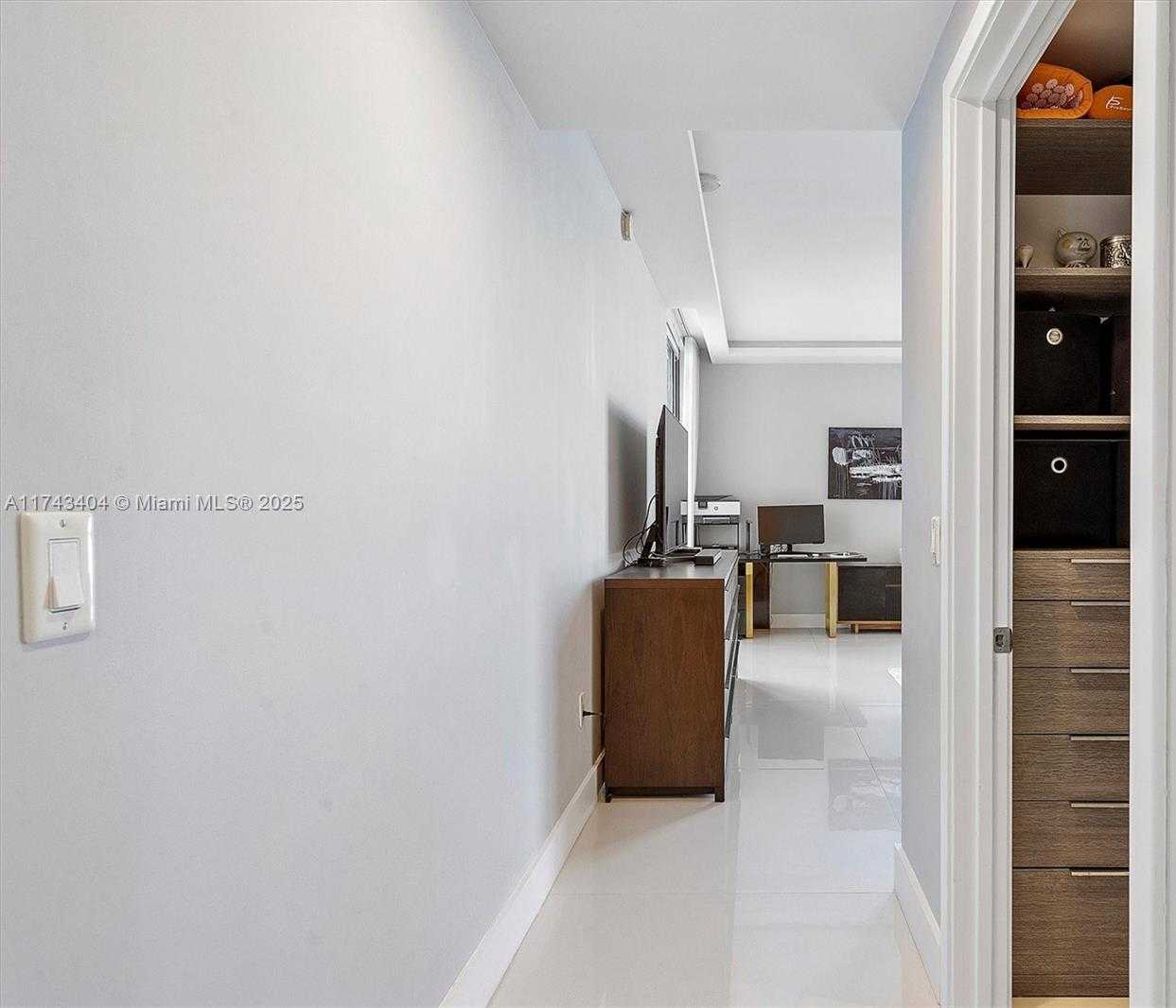 Small Image of 17301 BISCAYNE BLVD #2302, North Miami Beach Number 36