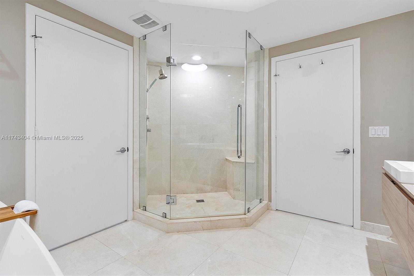 Small Image of 17301 BISCAYNE BLVD #2302, North Miami Beach Number 47