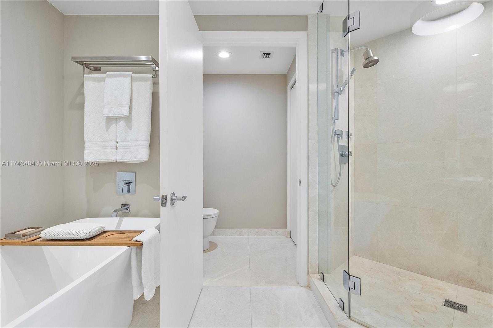 Small Image of 17301 BISCAYNE BLVD #2302, North Miami Beach Number 50