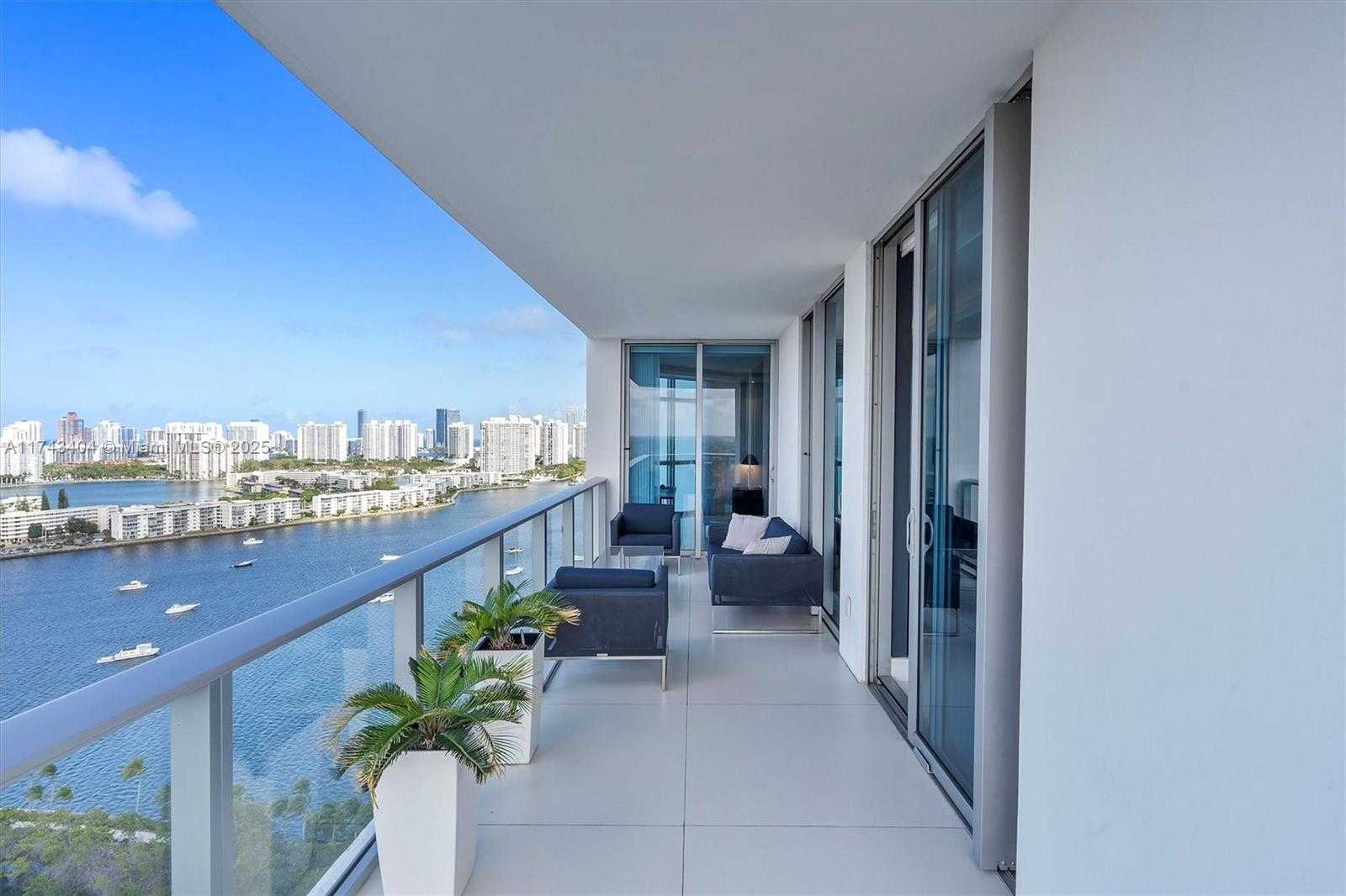 Small Image of 17301 BISCAYNE BLVD #2302, North Miami Beach Number 53